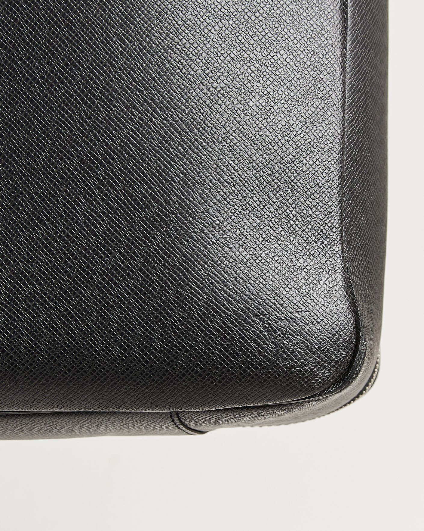 Hombres | Pre-Owned & Vintage Bags | Louis Vuitton Pre-Owned | Overnight Bag Taiga Leather Black