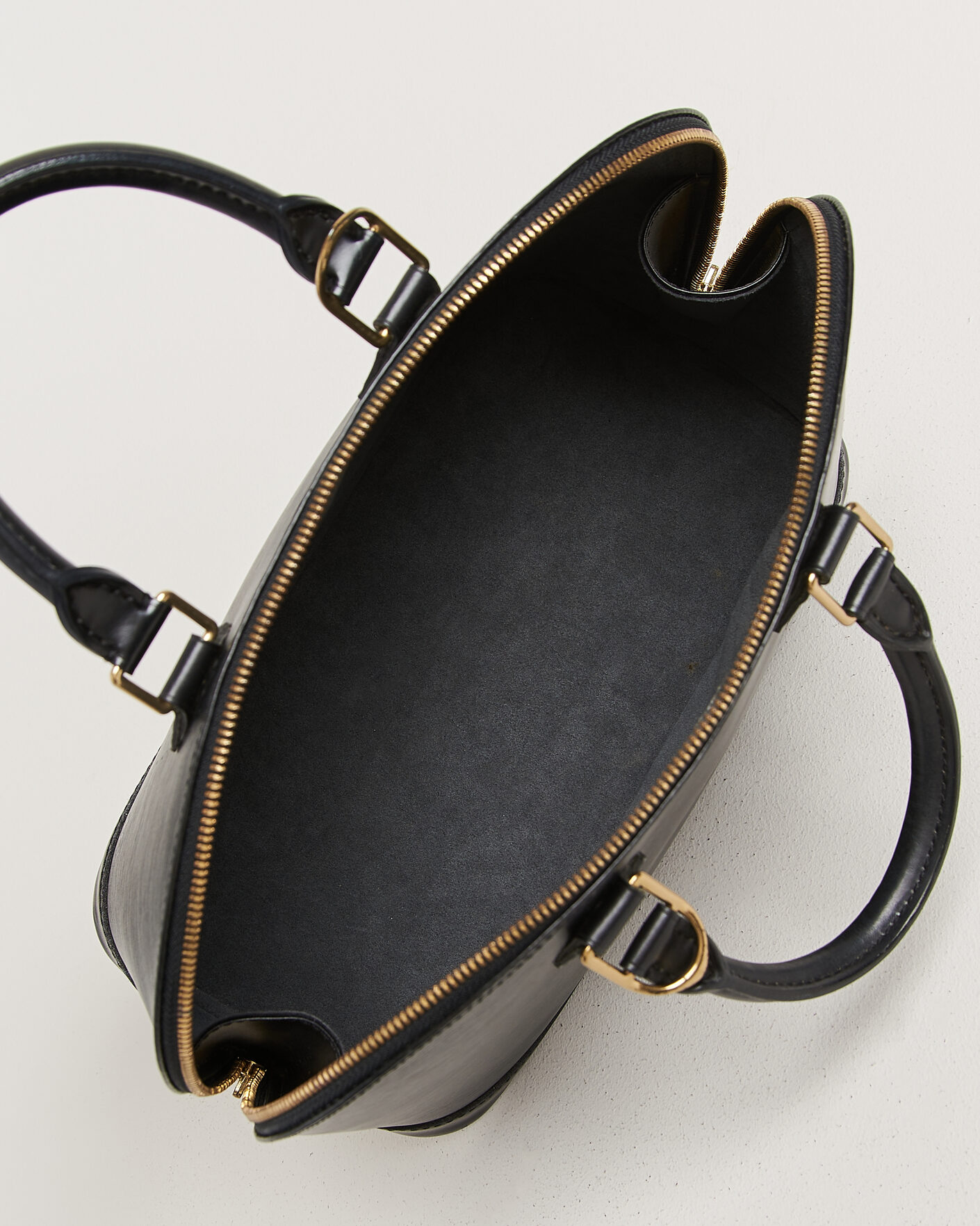 Hombres | Pre-Owned & Vintage Bags | Louis Vuitton Pre-Owned | Alma PM Bag Epi Leather Black