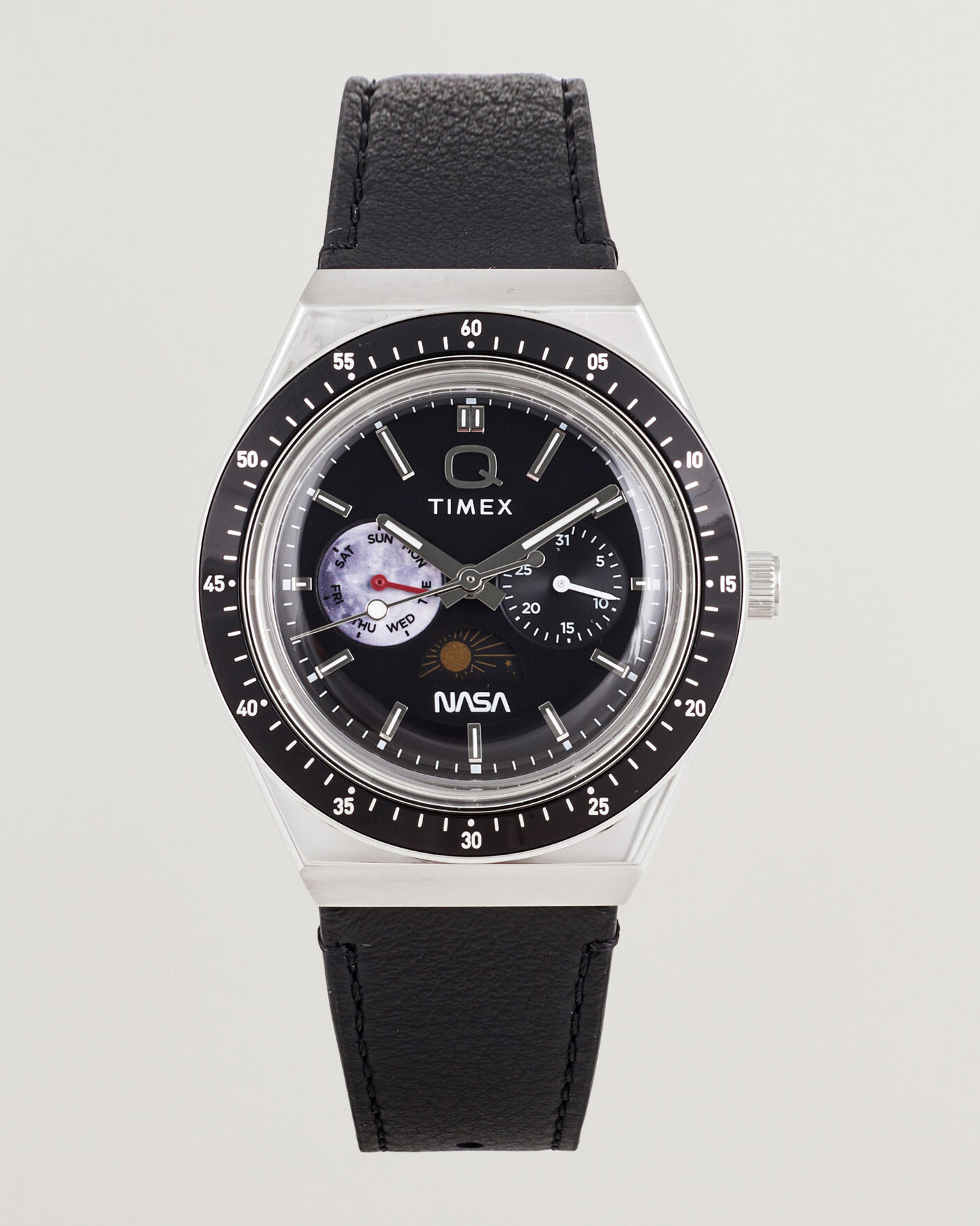 Hombres | Timex Q Timex x NASA Luminous Leather Strap 40mm Black Dial | Timex | Q x NASA Luminous Leather Strap 40mm Black Dial
