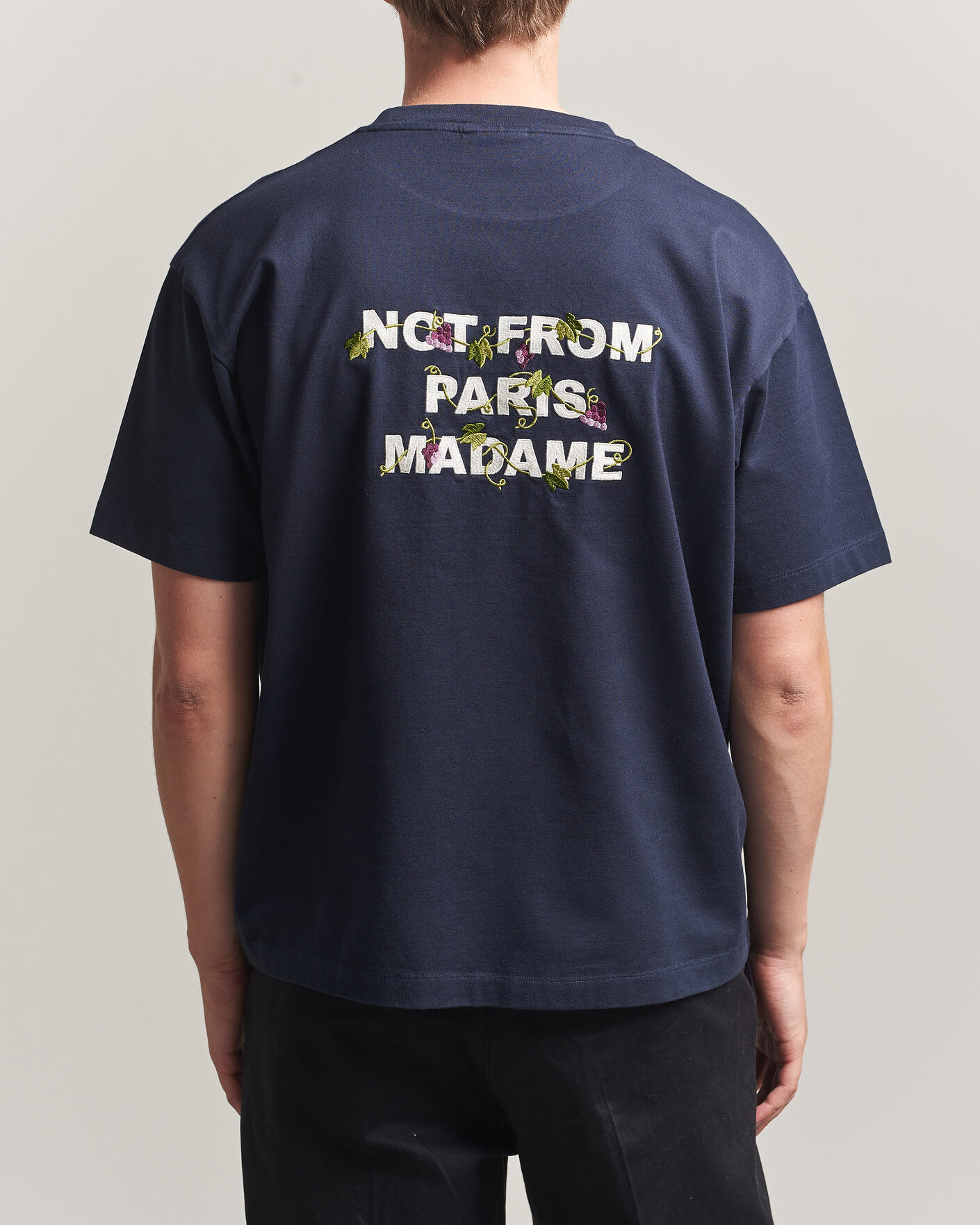 Hombres | Camisetas | Drôle de Monsieur | Vine Embroidered Slogan T-Shirt Navy