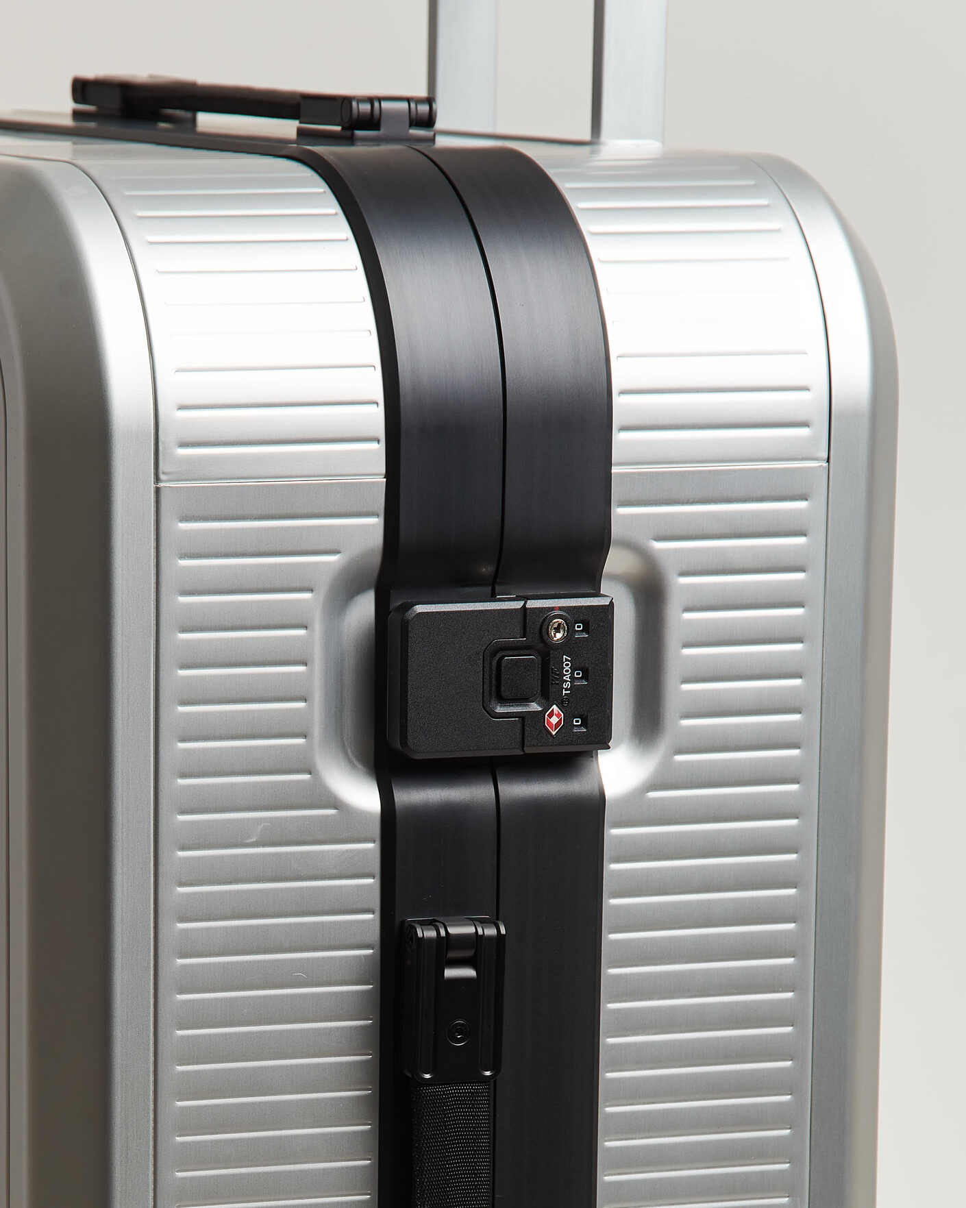 Hombres | Bolsos | DB | Ramverk Alu Pro Check-In Luggage Large Silver/Onyx