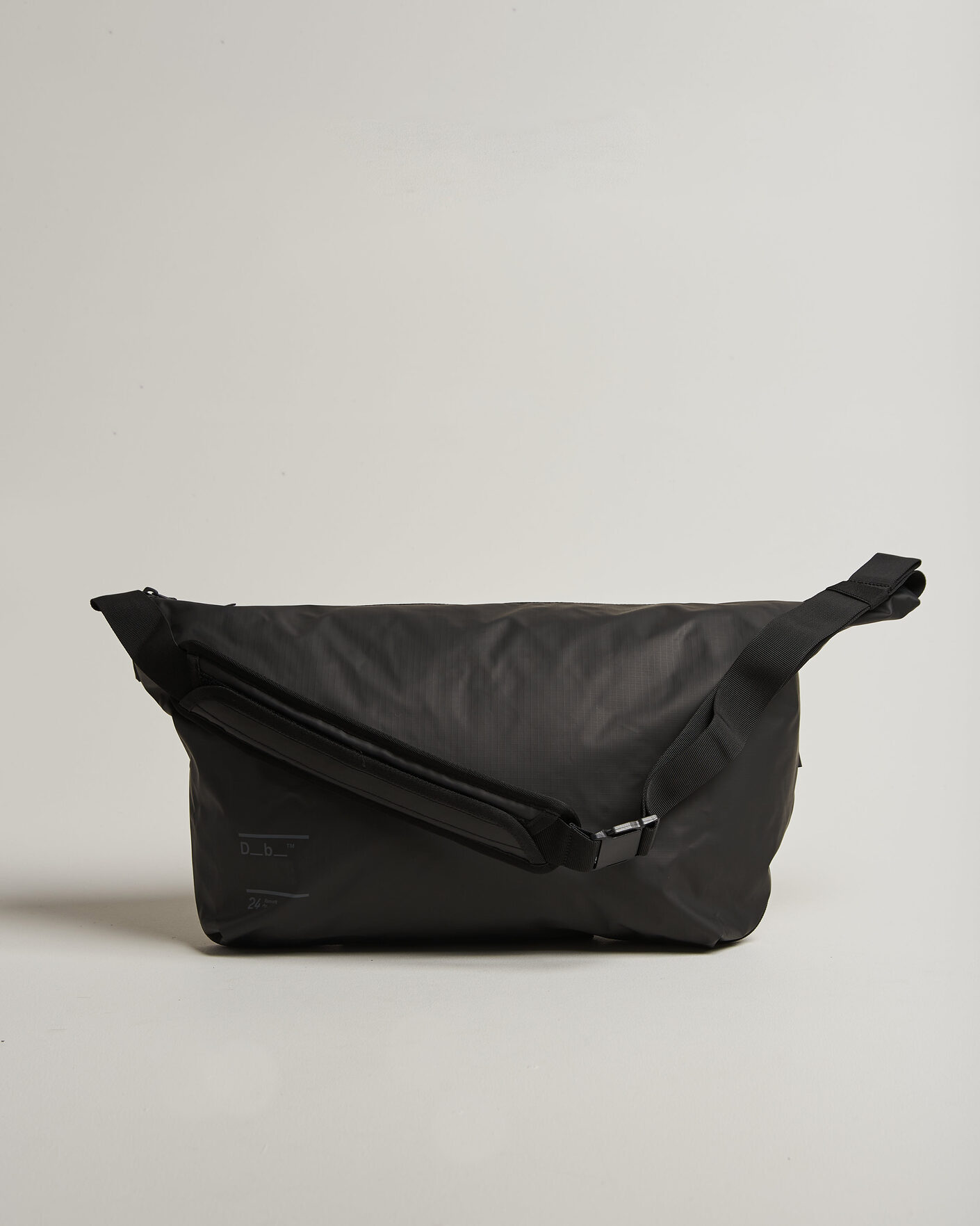 Hombres | Bolsos | DB | Ramverk Pro Sling Bag 24L Black Out