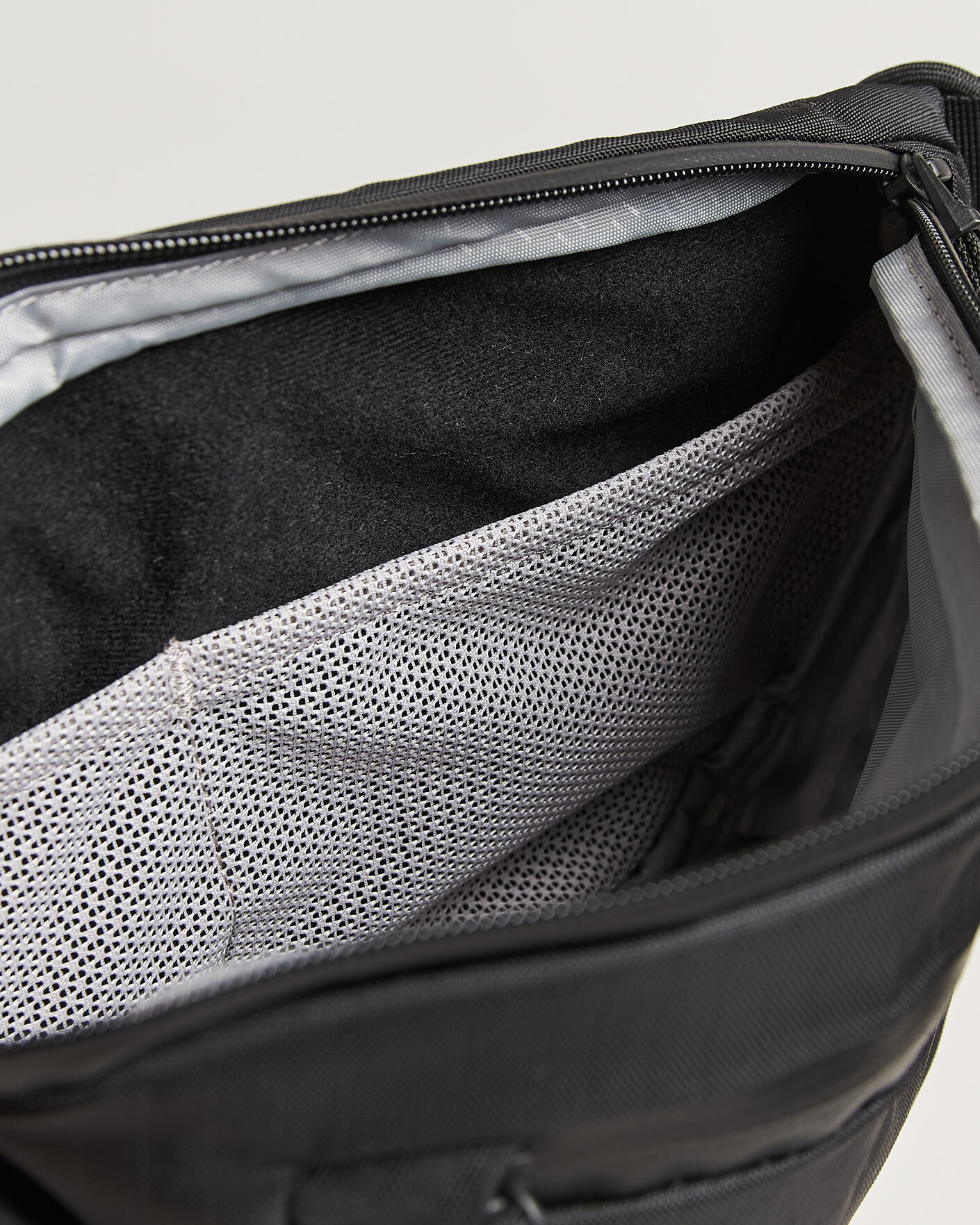 Hombres | Bolsos | DB | Roamer Pro Sling Bag 6L Black Out