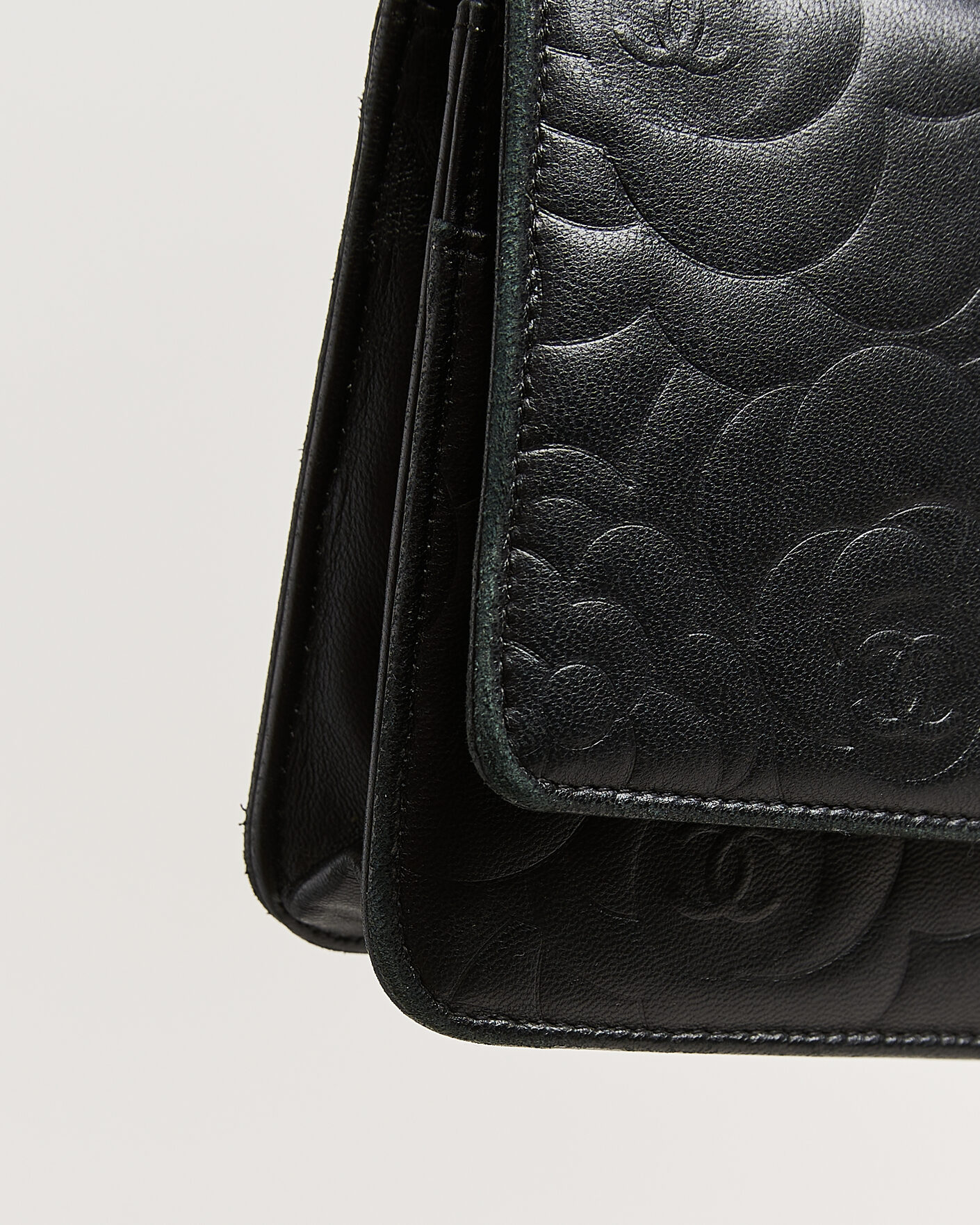 Hombres | Pre-Owned & Vintage Bags | Chanel Pre-Owned | Wallet On Chain Camelia Lambskin Black