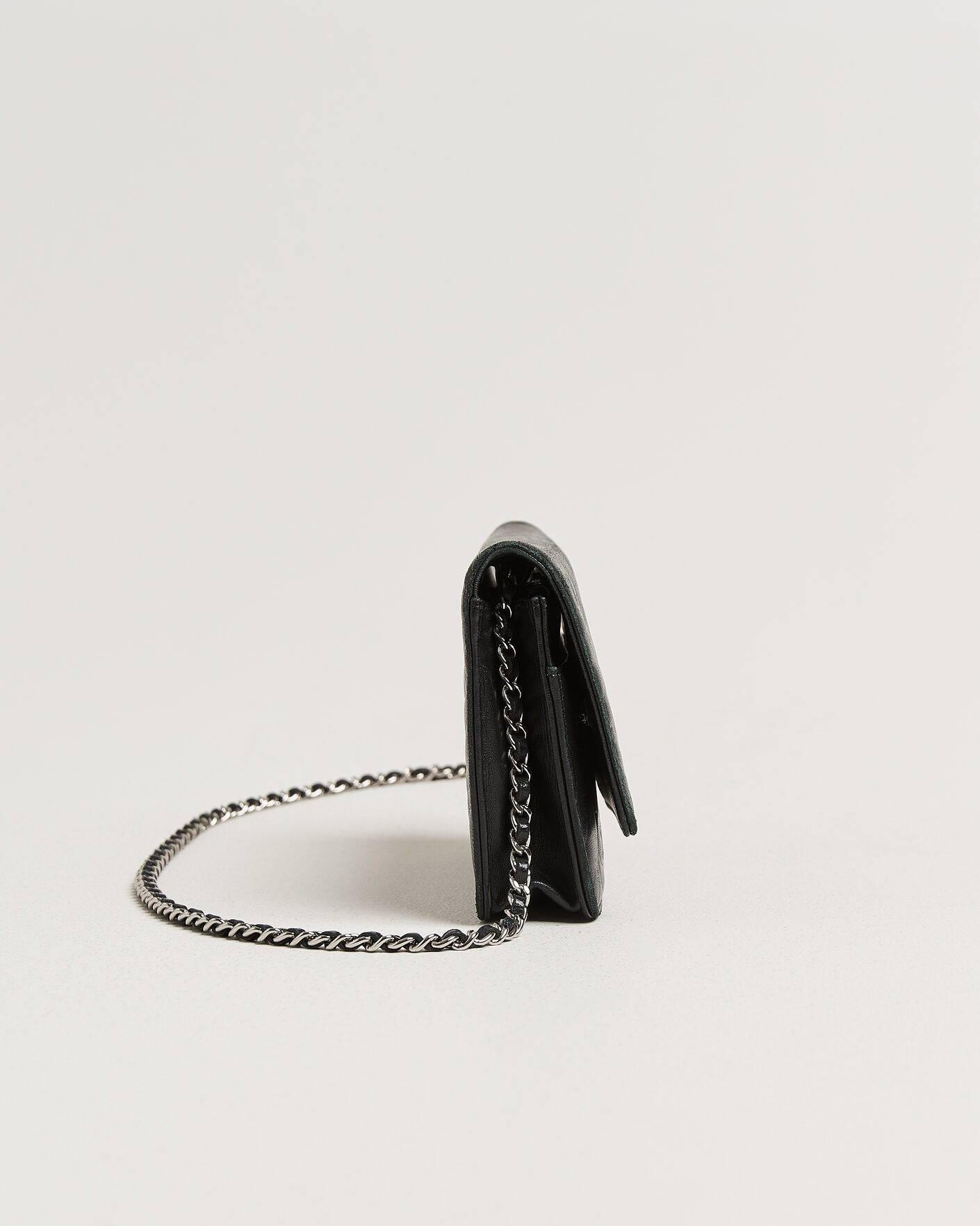 Hombres | Pre-Owned & Vintage Bags | Chanel Pre-Owned | Wallet On Chain Camelia Lambskin Black