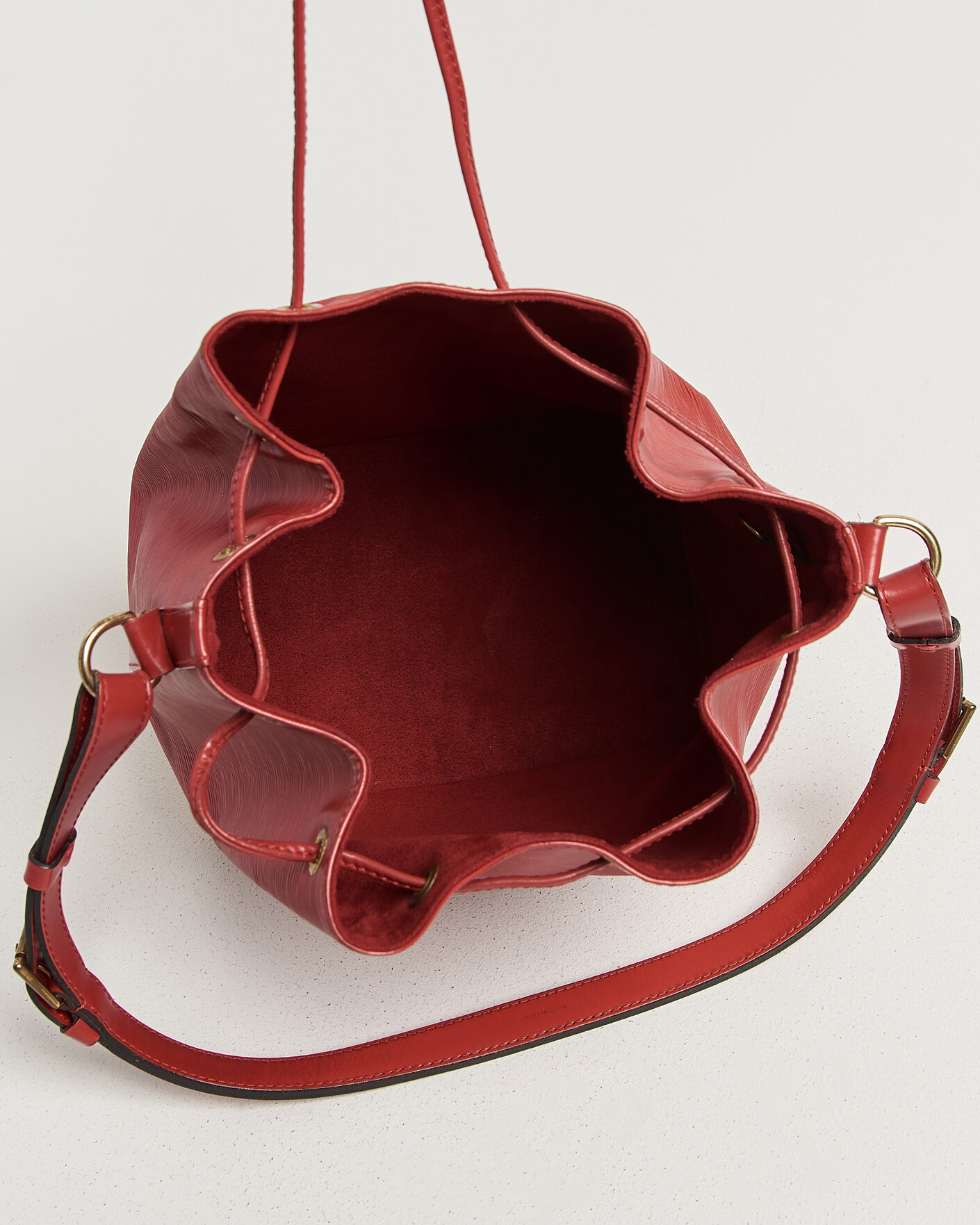 Hombres | Pre-Owned & Vintage Bags | Louis Vuitton Pre-Owned | Petit Noé Epi Leather Red