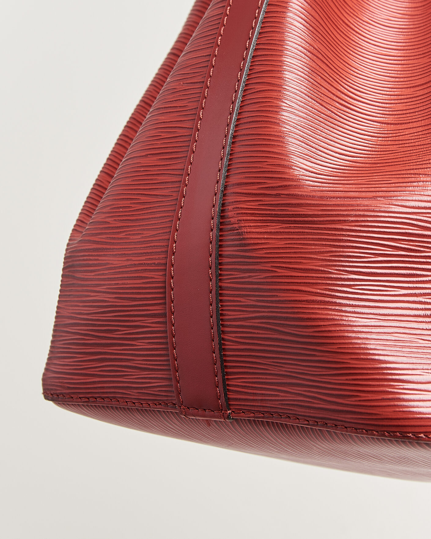 Hombres | Pre-Owned & Vintage Bags | Louis Vuitton Pre-Owned | Petit Noé Epi Leather Red