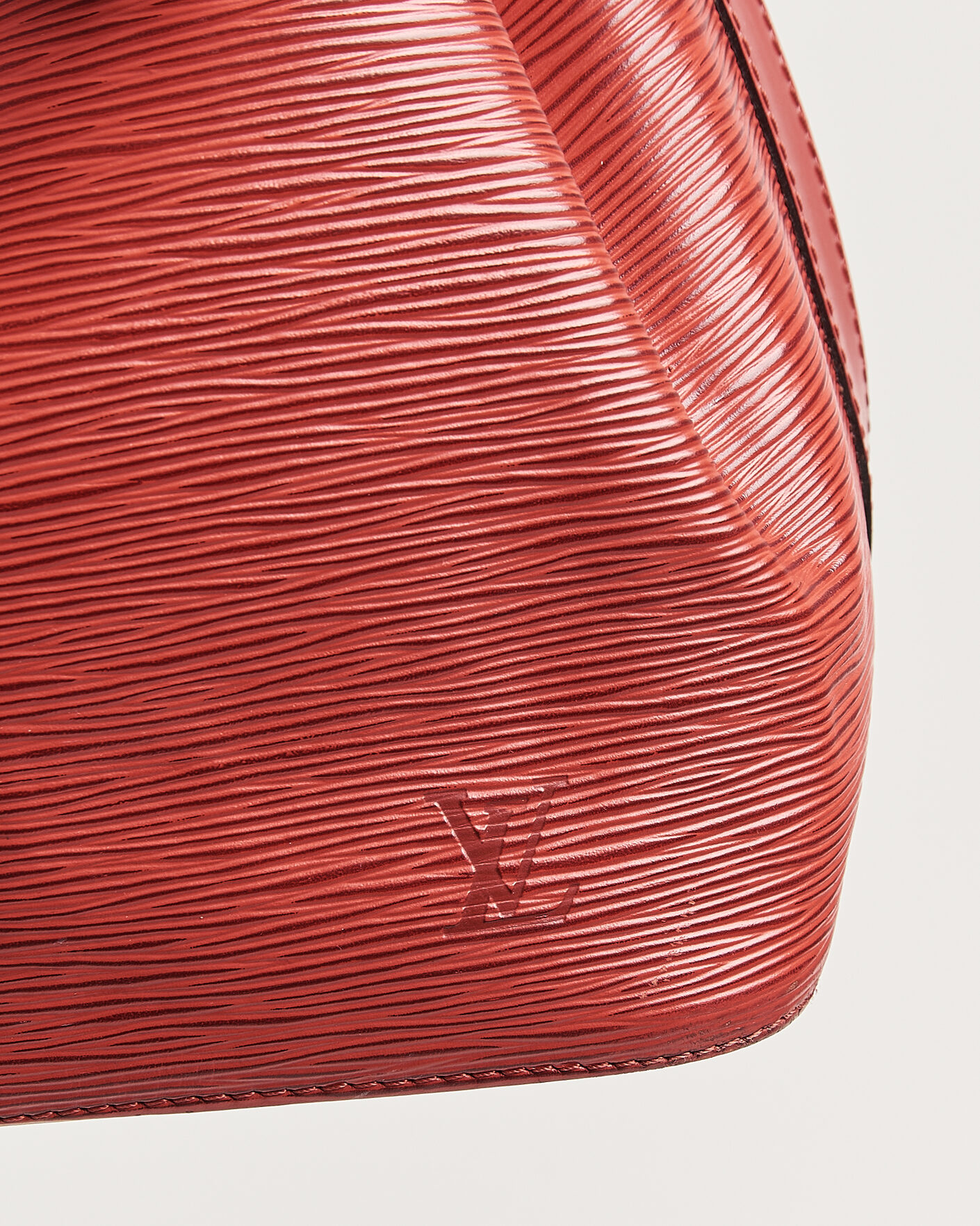 Hombres | Pre-Owned & Vintage Bags | Louis Vuitton Pre-Owned | Petit Noé Epi Leather Red