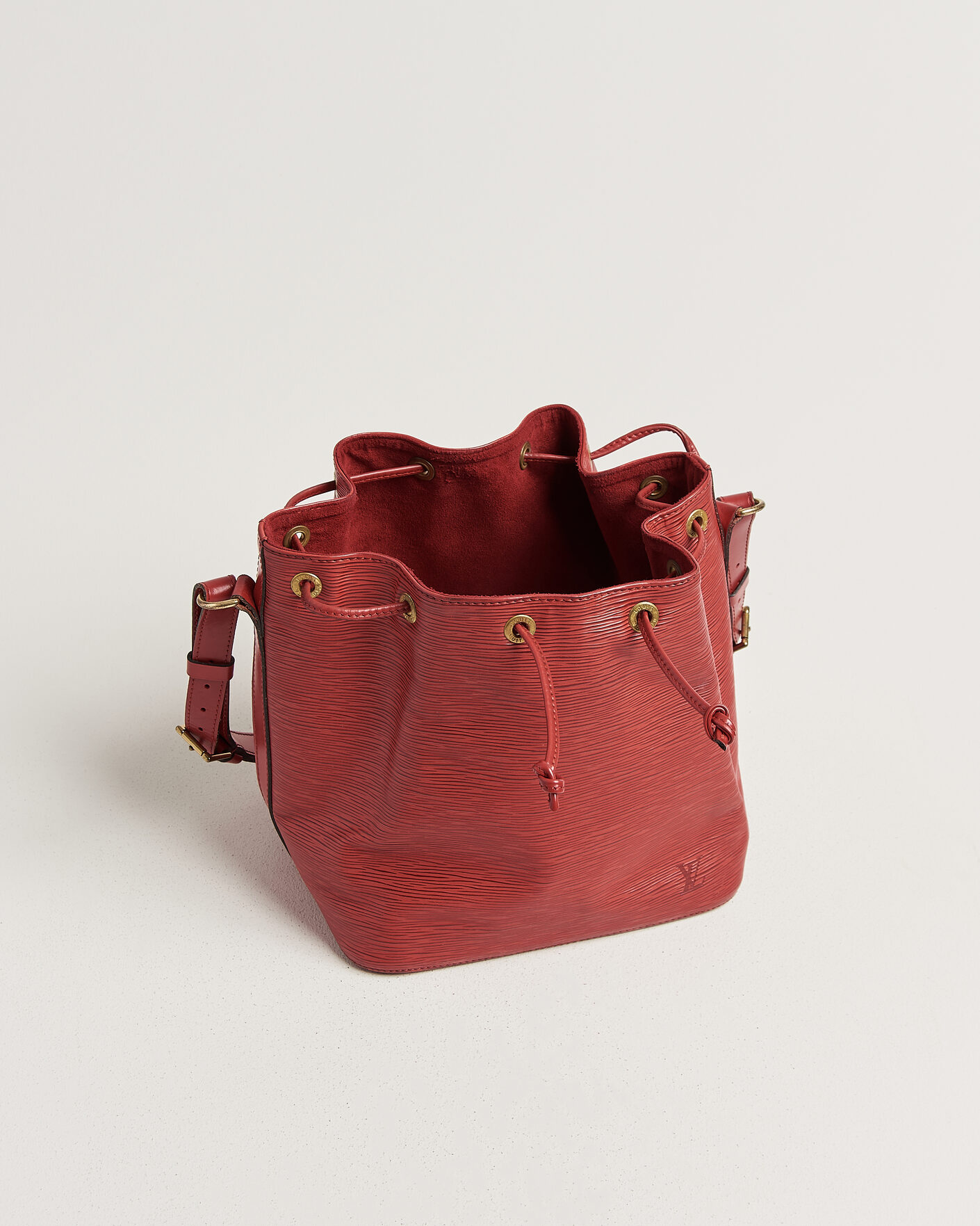 Hombres | Pre-Owned & Vintage Bags | Louis Vuitton Pre-Owned | Petit Noé Epi Leather Red