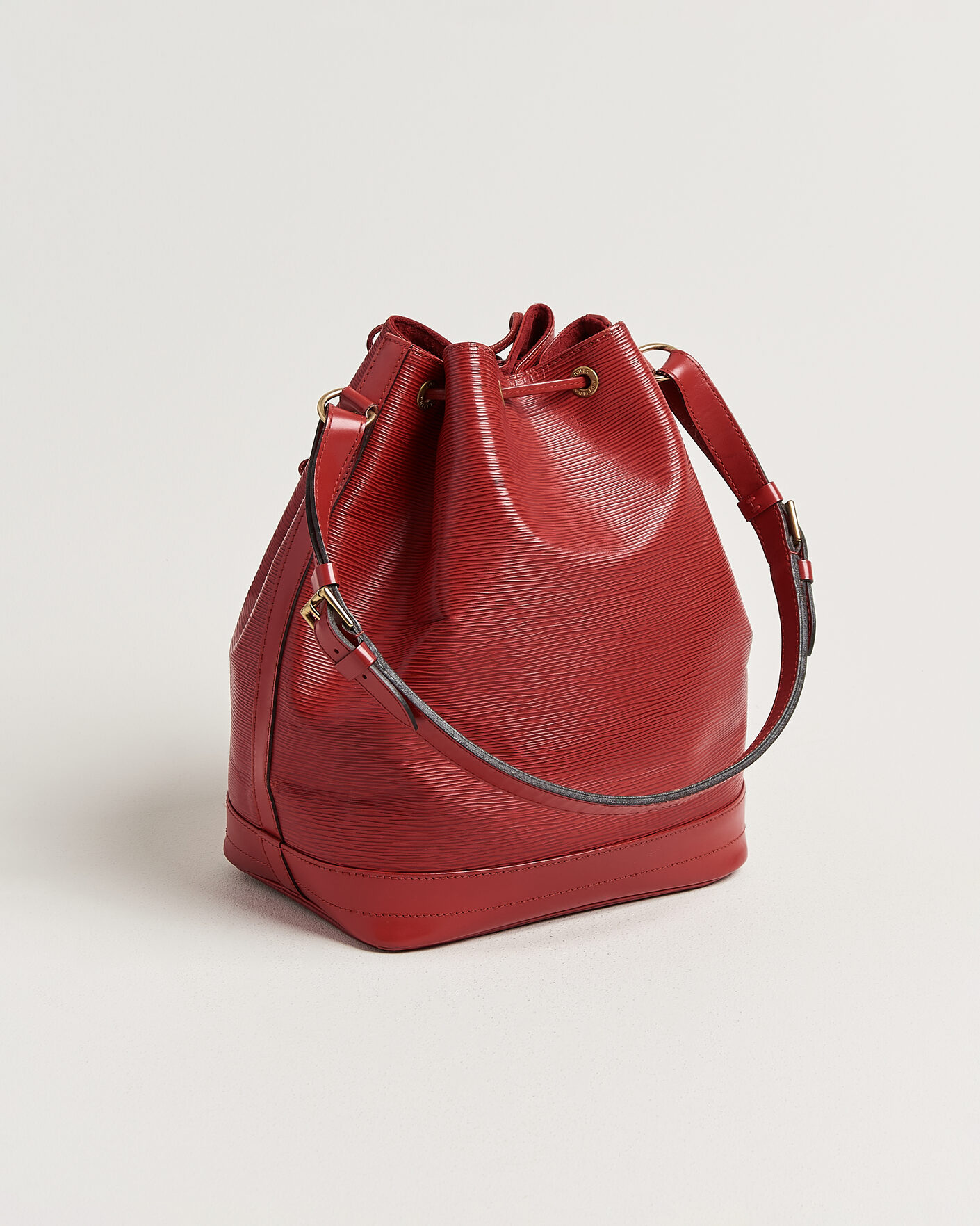 Hombres | Pre-Owned & Vintage Bags | Louis Vuitton Pre-Owned | Noé Epi Leather Red