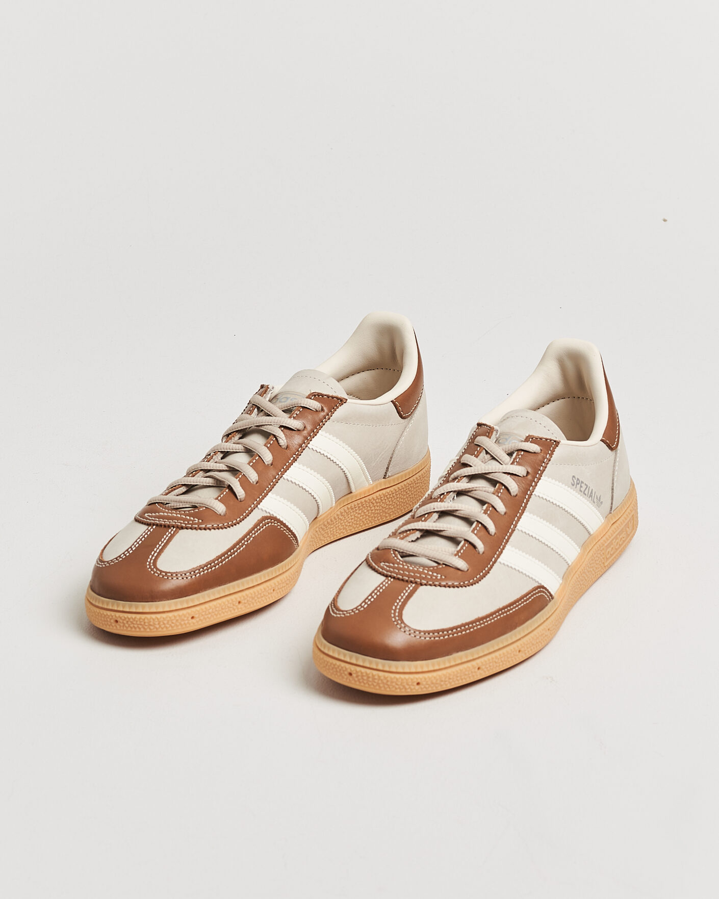 Hombres | Zapatillas | adidas Originals | Handball Spezial Sneaker Khaki/White