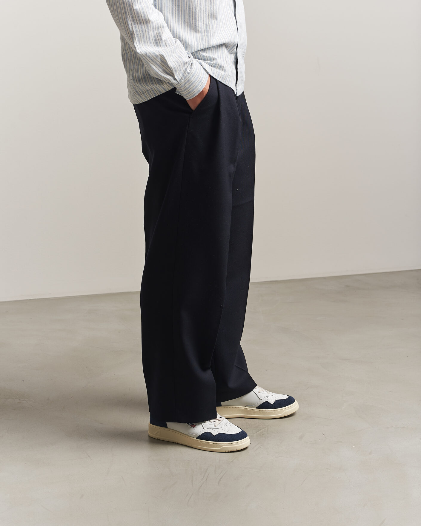 Hombres | Zapatillas | Autry | Medalist Low Soft Leather/Suede Sneaker White/Denim