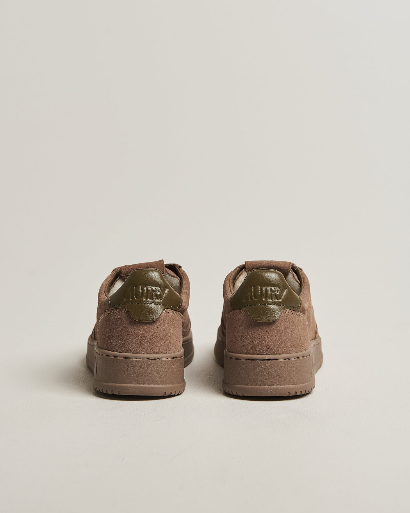 Hombres | Zapatillas | Autry | Medalist Low Suede Sneaker Antilope