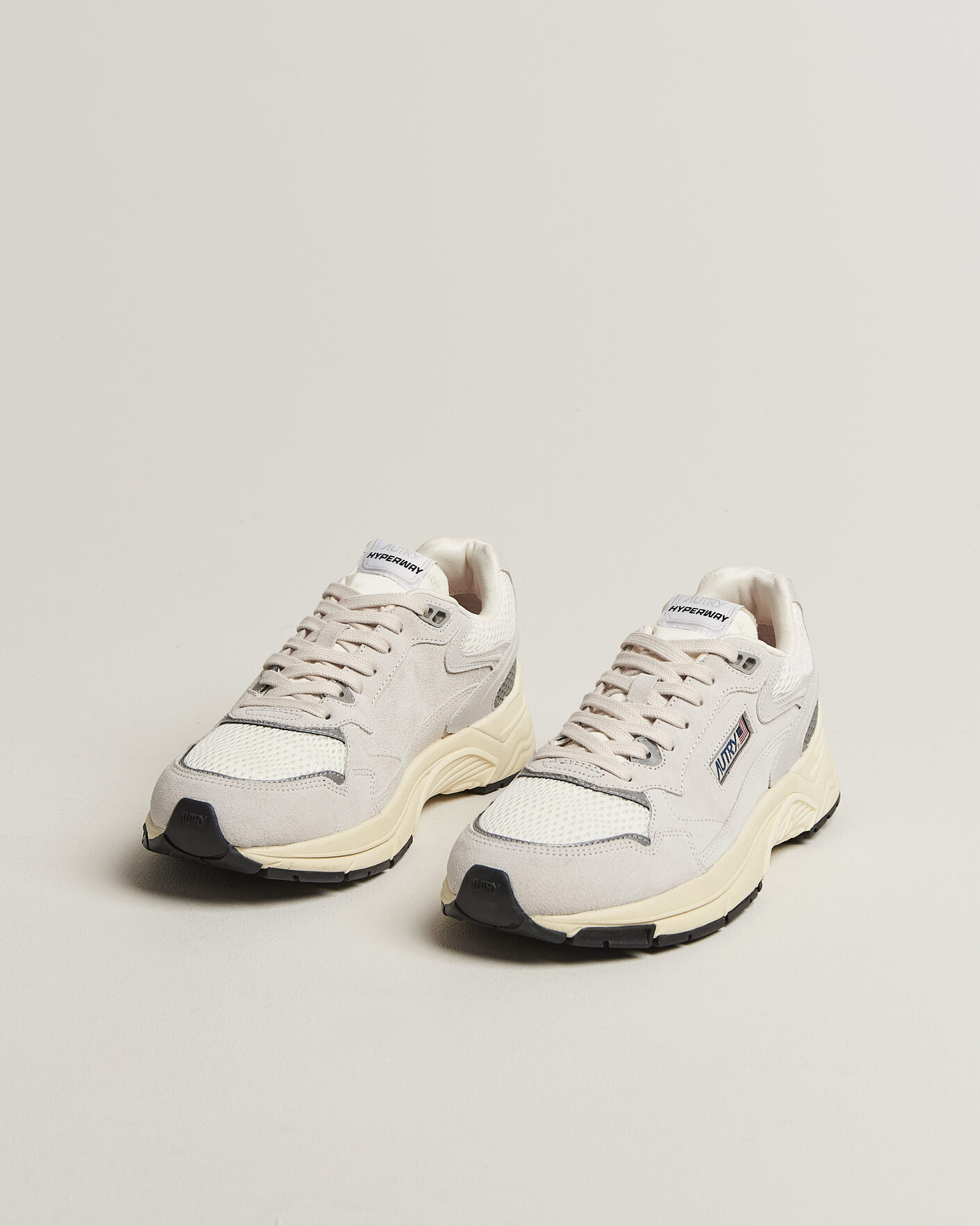 Hombres | Zapatillas | Autry | Hyperway Low Suede Running Sneaker Light Grey