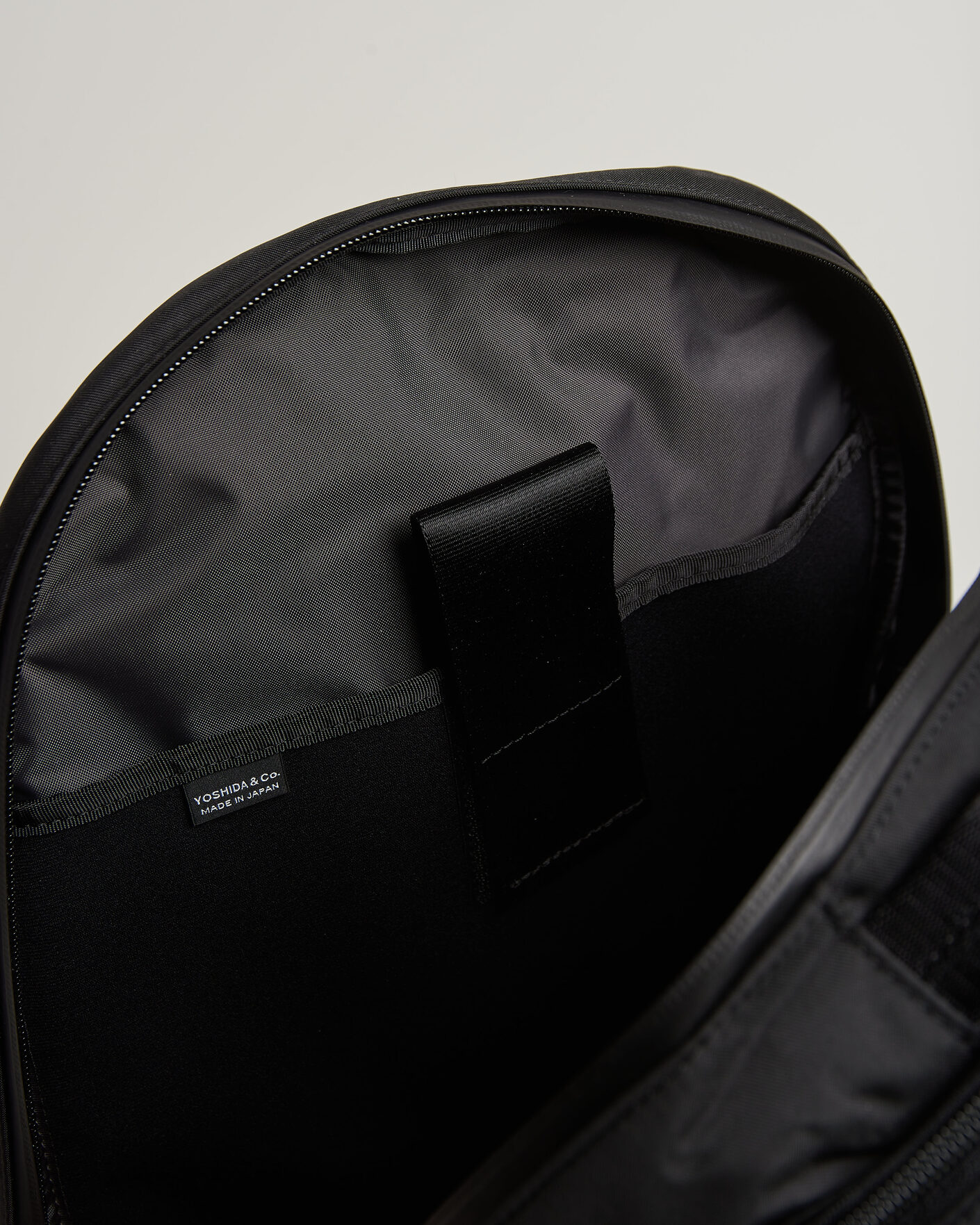 Hombres | Bolsos | Porter-Yoshida & Co. | View Daypack Black