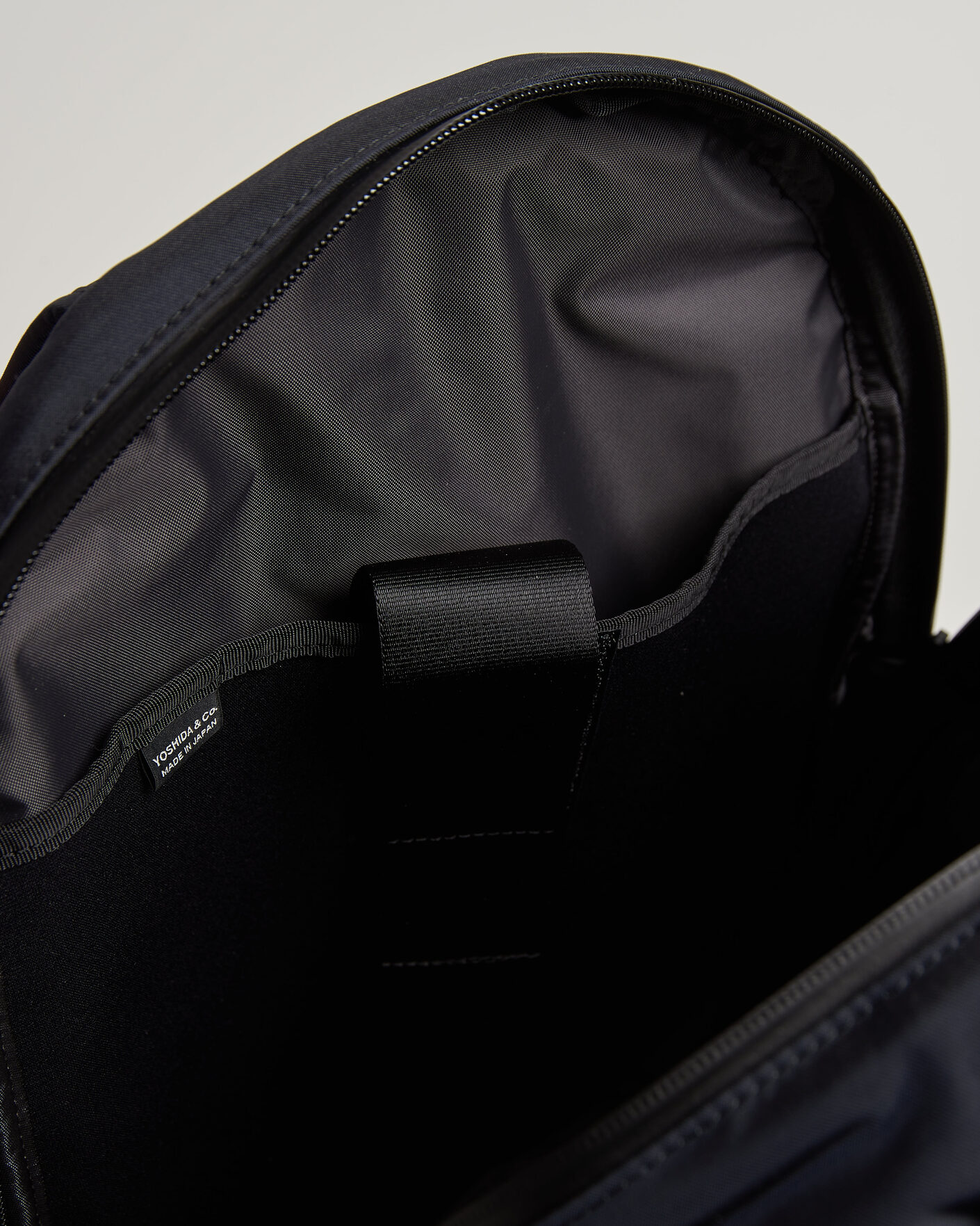 Hombres | Bolsos | Porter-Yoshida & Co. | View Daypack Navy
