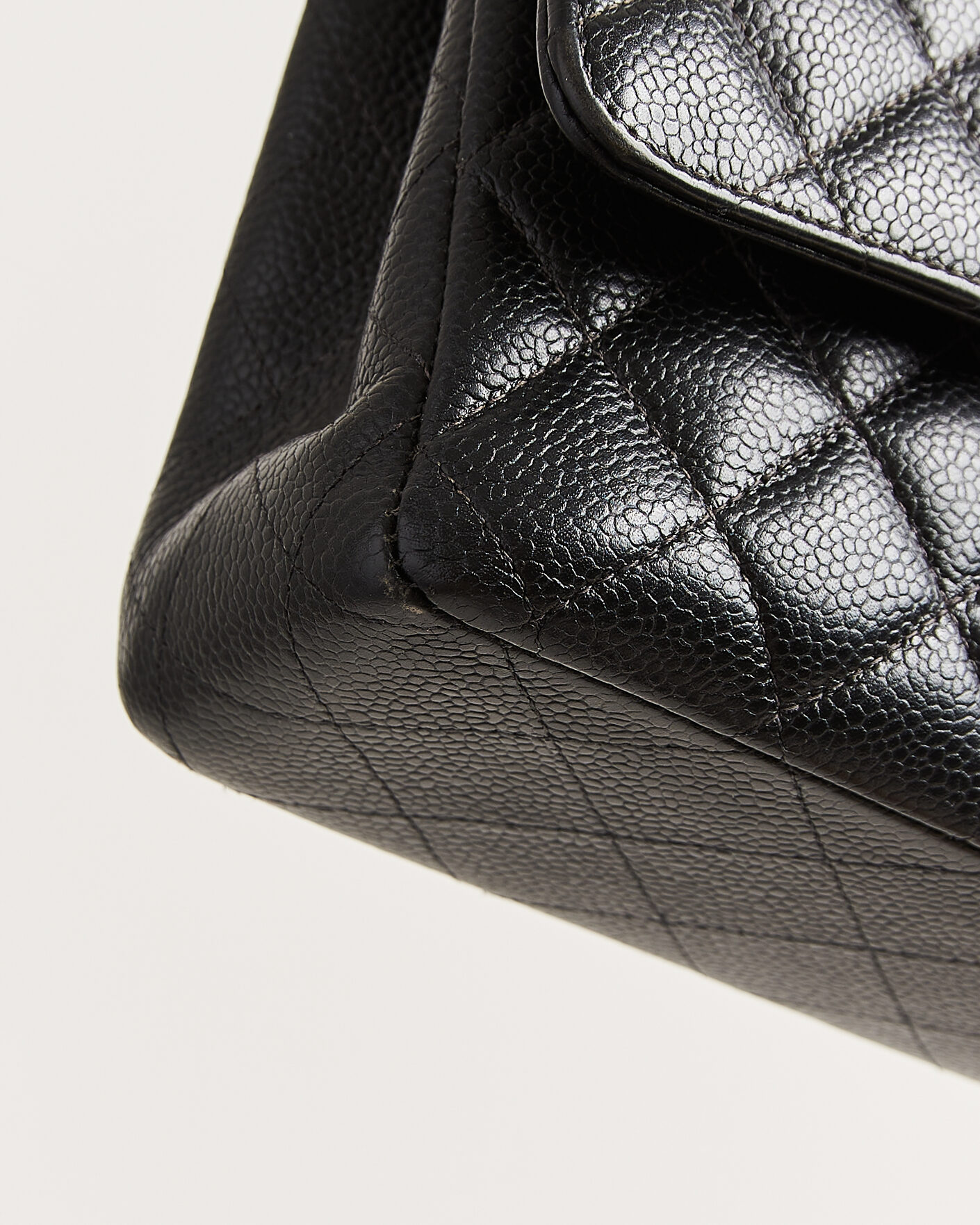 Hombres | Chanel Pre-Owned Classic Medium Double Flap Bag Caviar Leather Black | Chanel Pre-Owned | Classic Medium Double Flap Bag Caviar Leather Black
