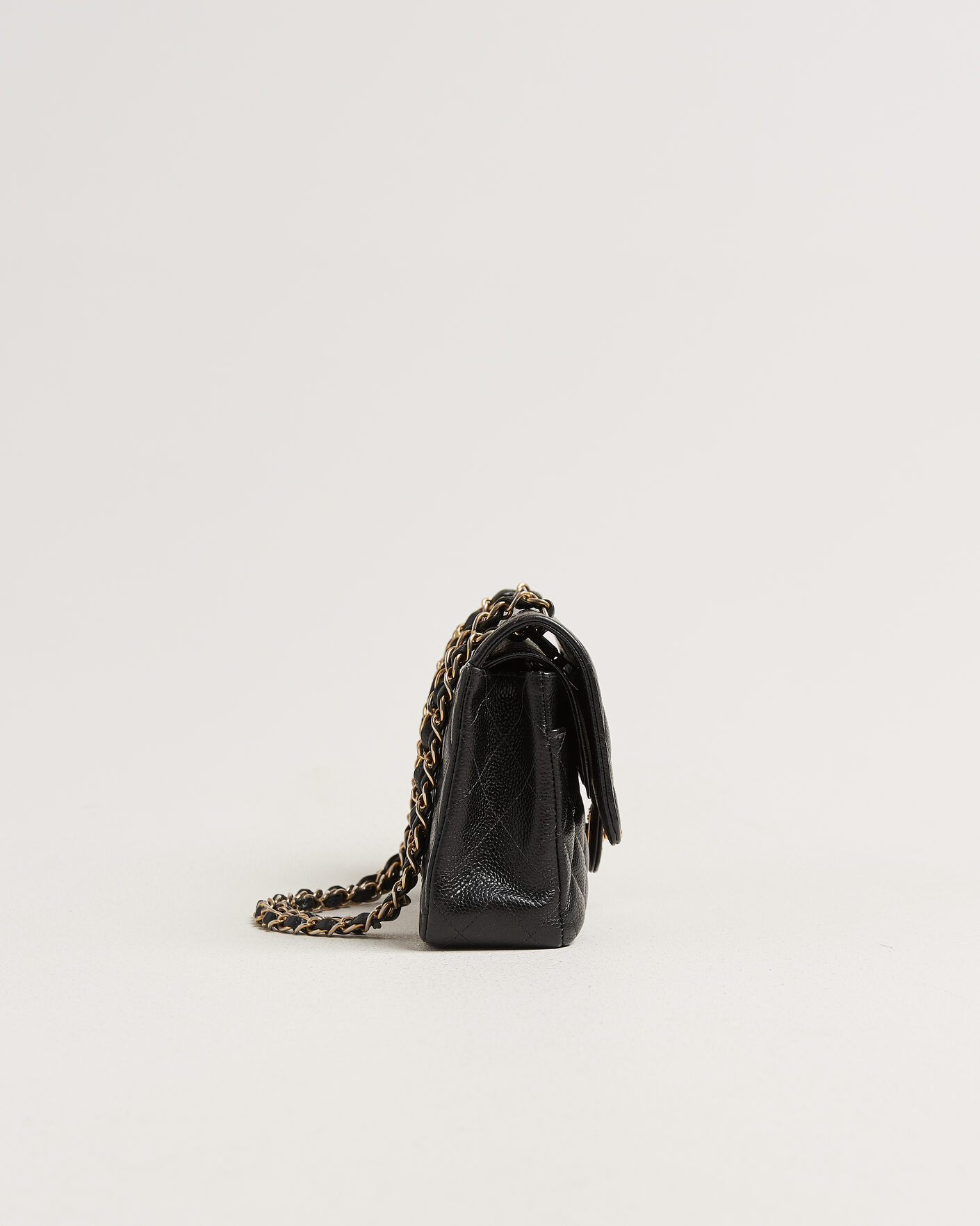 Hombres | Chanel Pre-Owned Classic Medium Double Flap Bag Caviar Leather Black | Chanel Pre-Owned | Classic Medium Double Flap Bag Caviar Leather Black