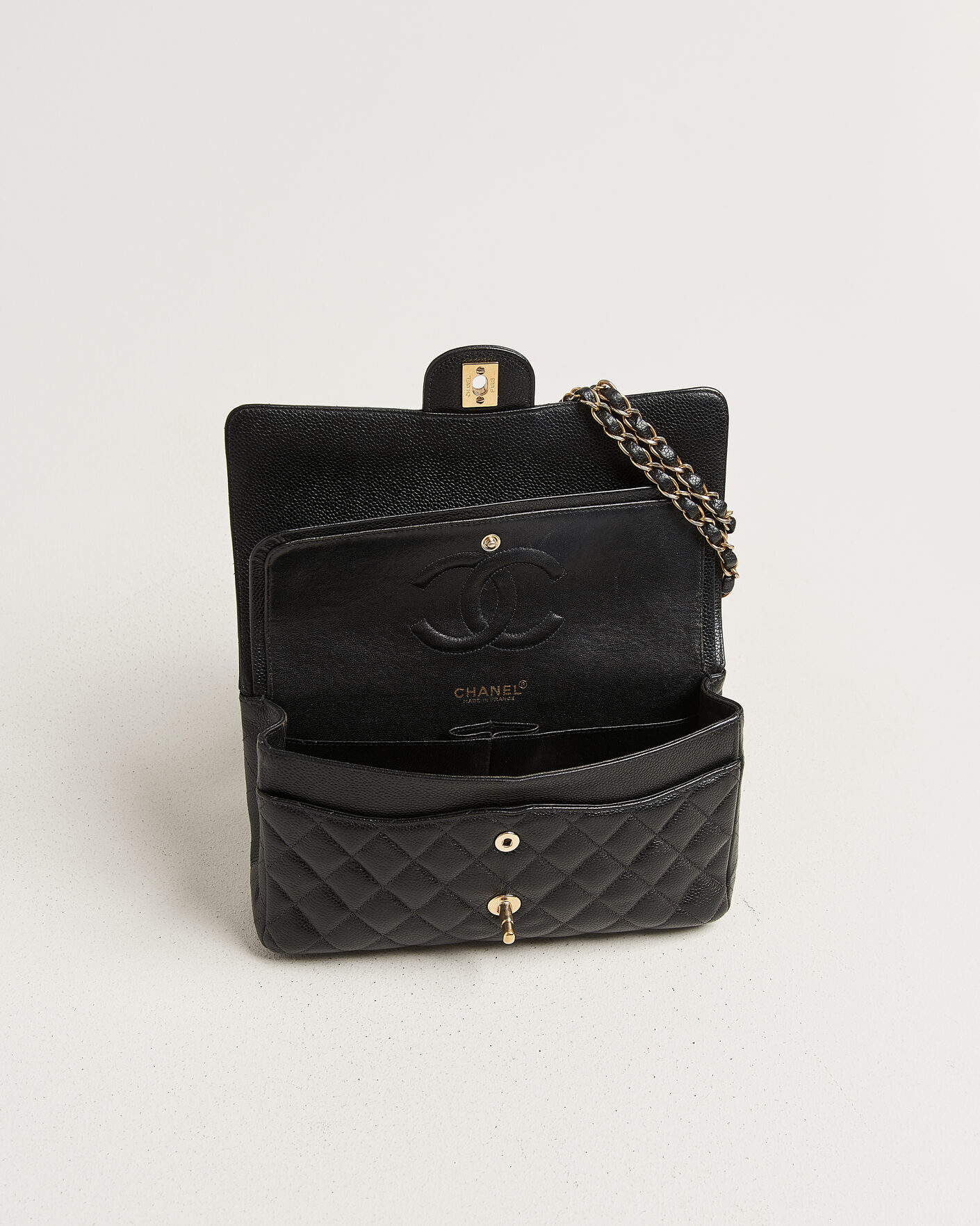 Hombres | Chanel Pre-Owned Classic Medium Double Flap Bag Caviar Leather Black | Chanel Pre-Owned | Classic Medium Double Flap Bag Caviar Leather Black