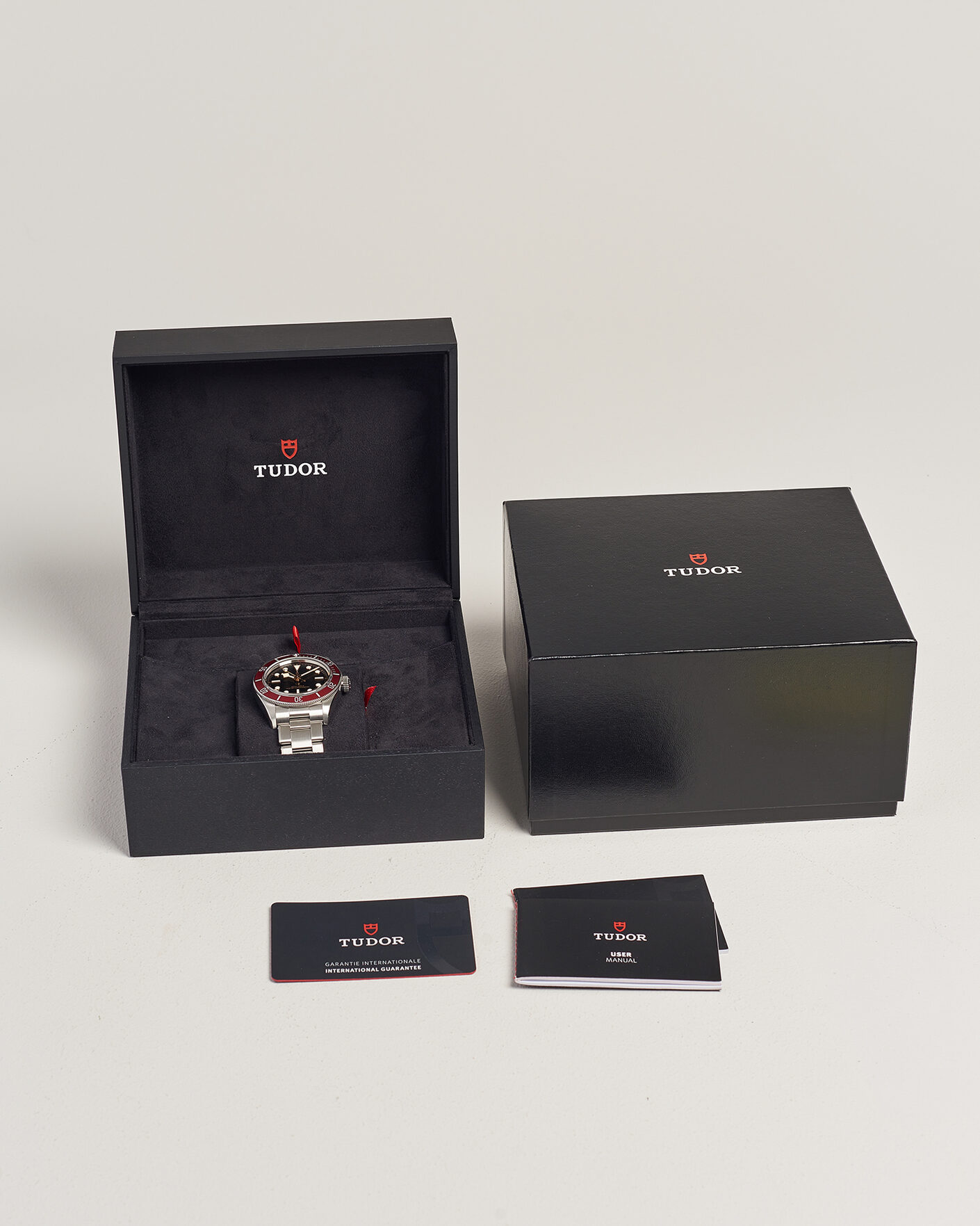 Hombres | Pre-Owned & Vintage Watches | Tudor Pre-Owned | Black Bay Burgundy 41