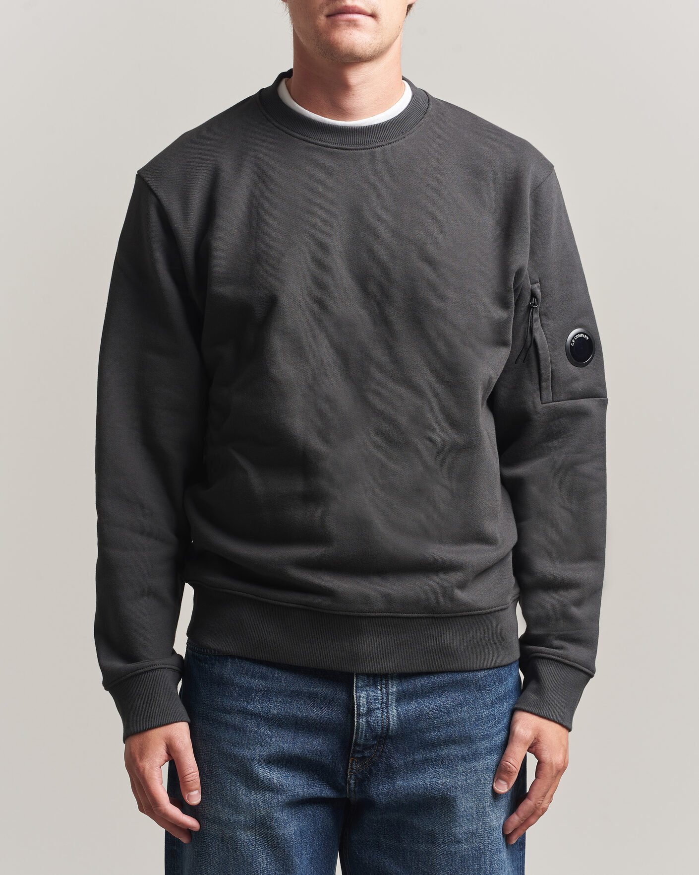 Hombres | Jerséis y prendas de punto | C.P. Company | Diagonal Raised Fleece Lens Sweatshirt Dark Grey