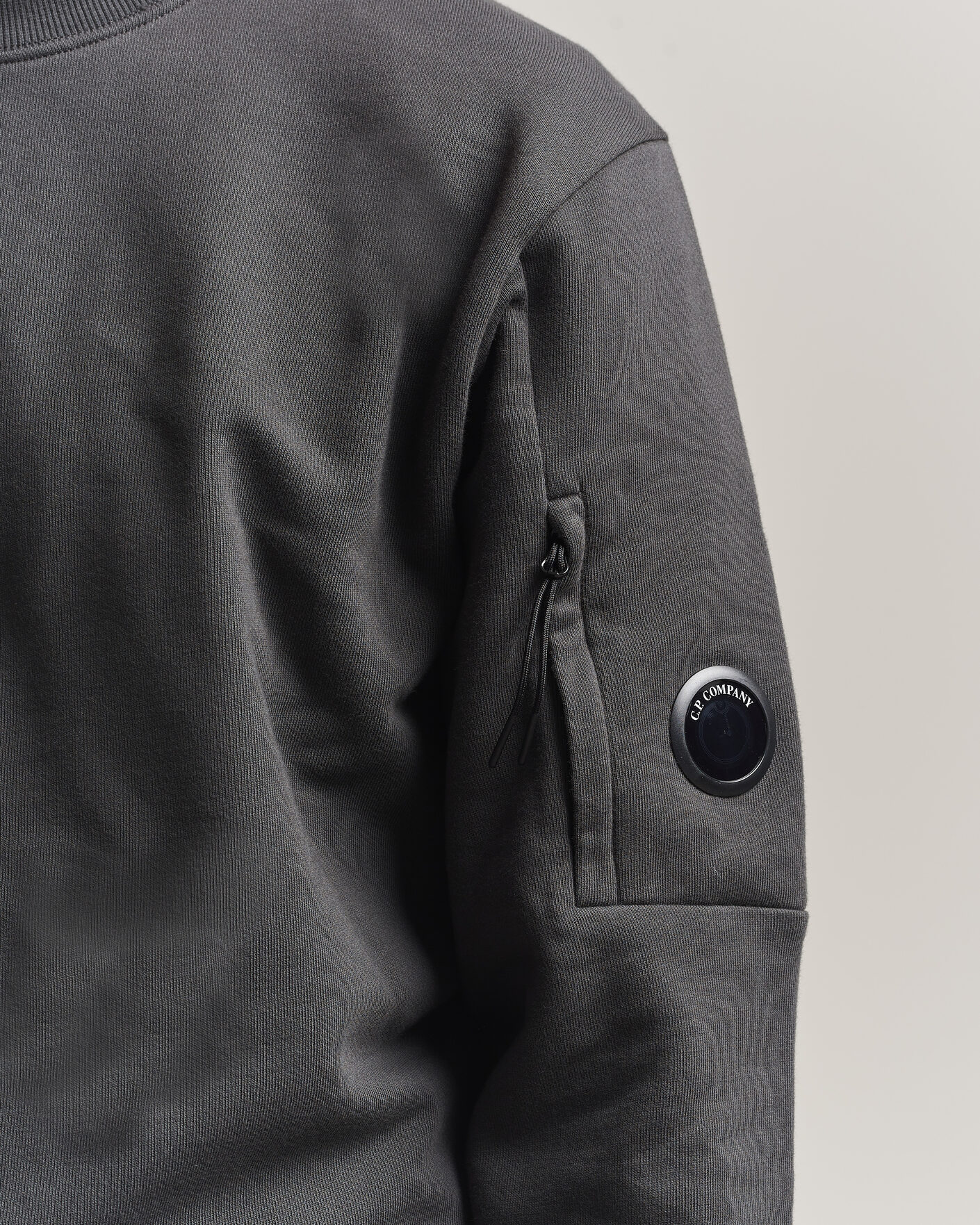 Hombres | Jerséis y prendas de punto | C.P. Company | Diagonal Raised Fleece Lens Sweatshirt Dark Grey