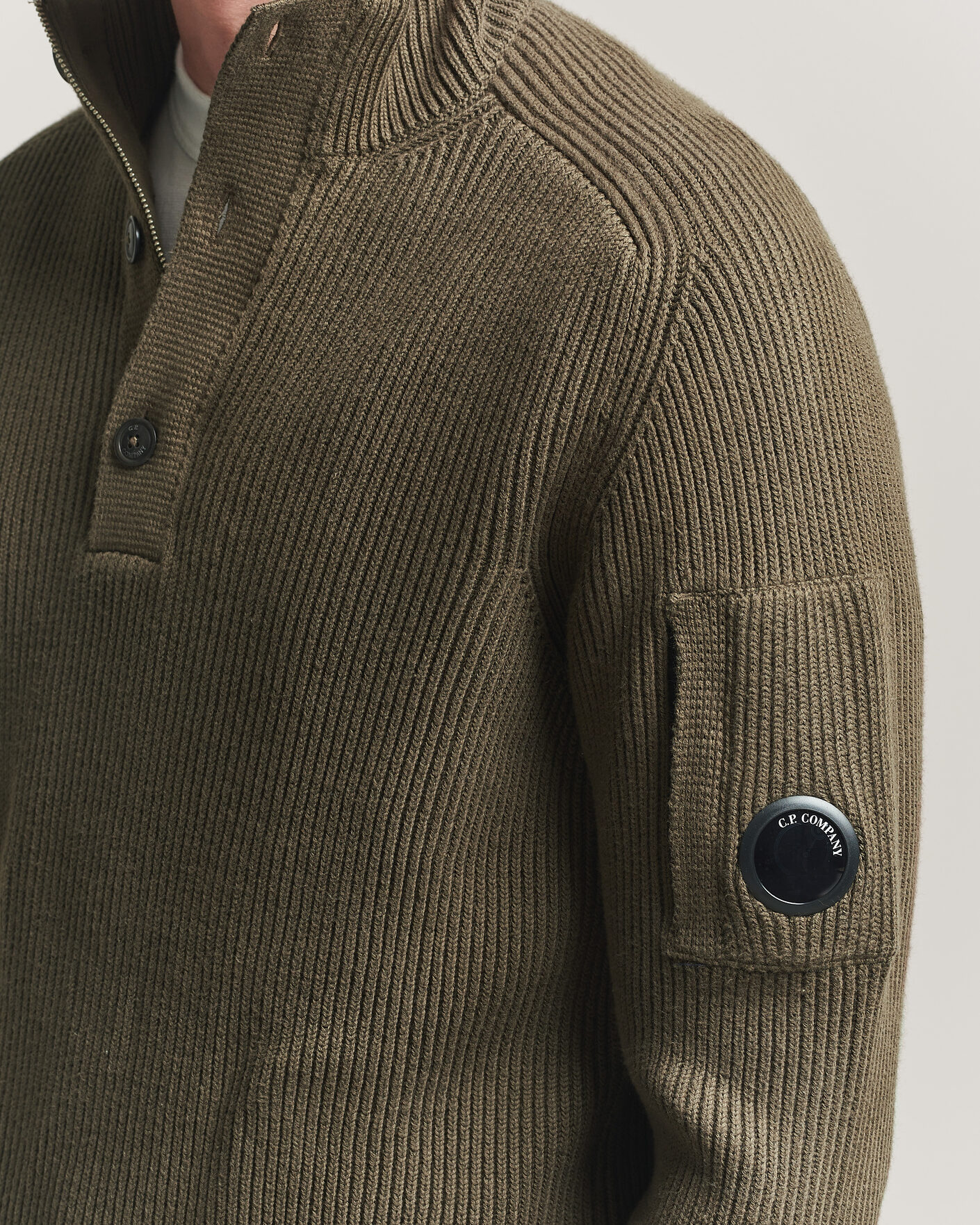 Hombres | Jerséis y prendas de punto | C.P. Company | Full Rib Knitted Cotton Half Button Dark Green