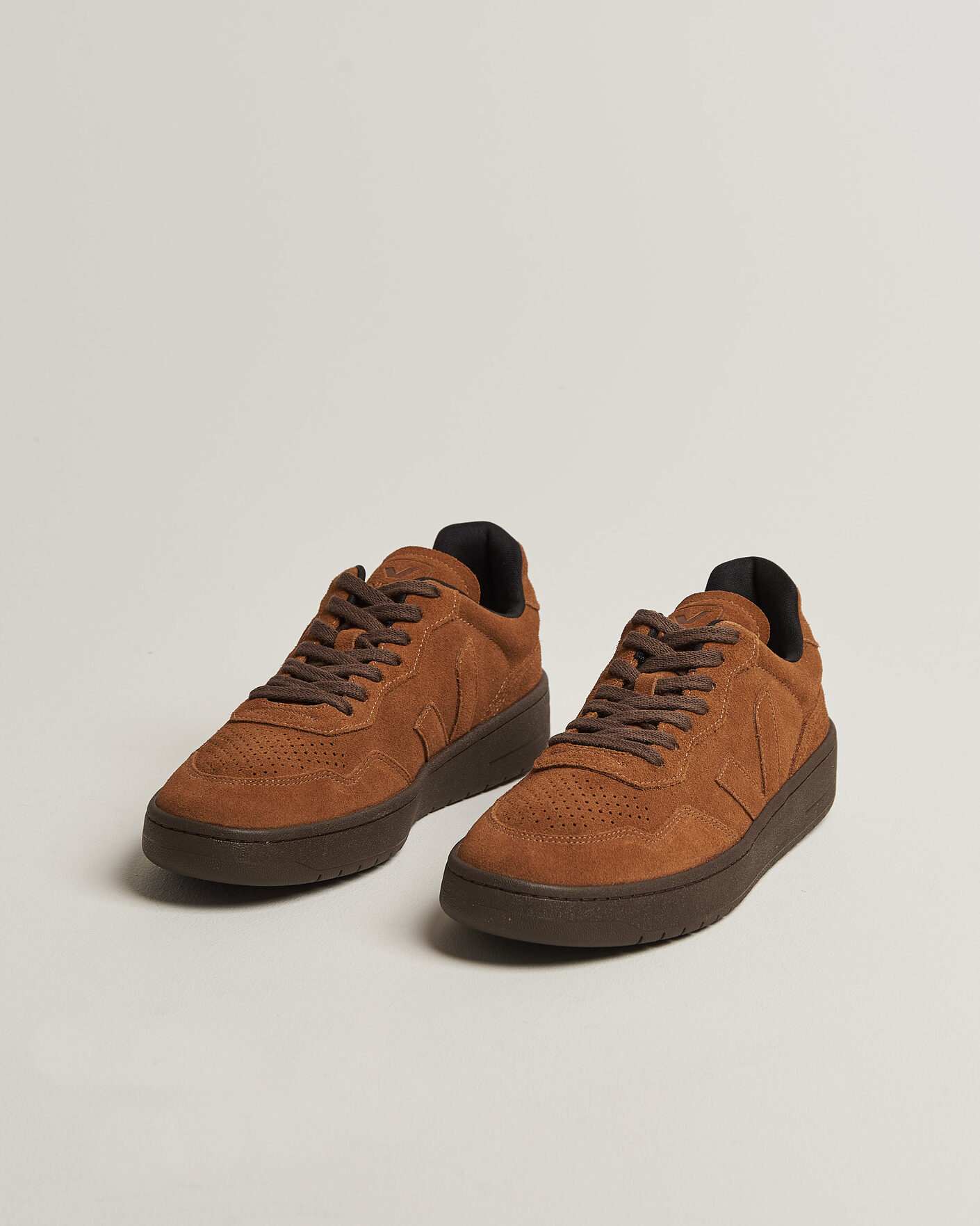 Hombres | Zapatillas | Veja | V-90 Suede Sneaker Full Cognac/Eagle