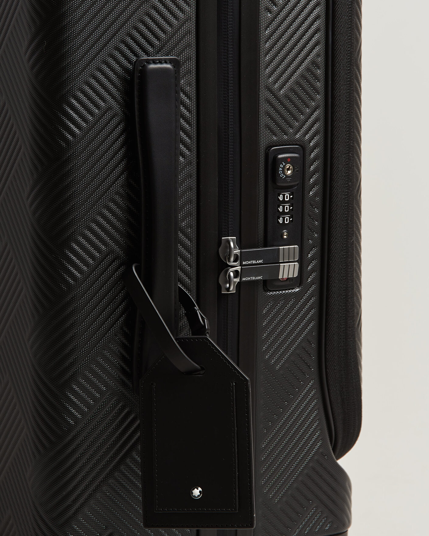 Hombres | Bolsos | Montblanc | #MY4810 Extreme 3.0 Cabin with Pocket Black
