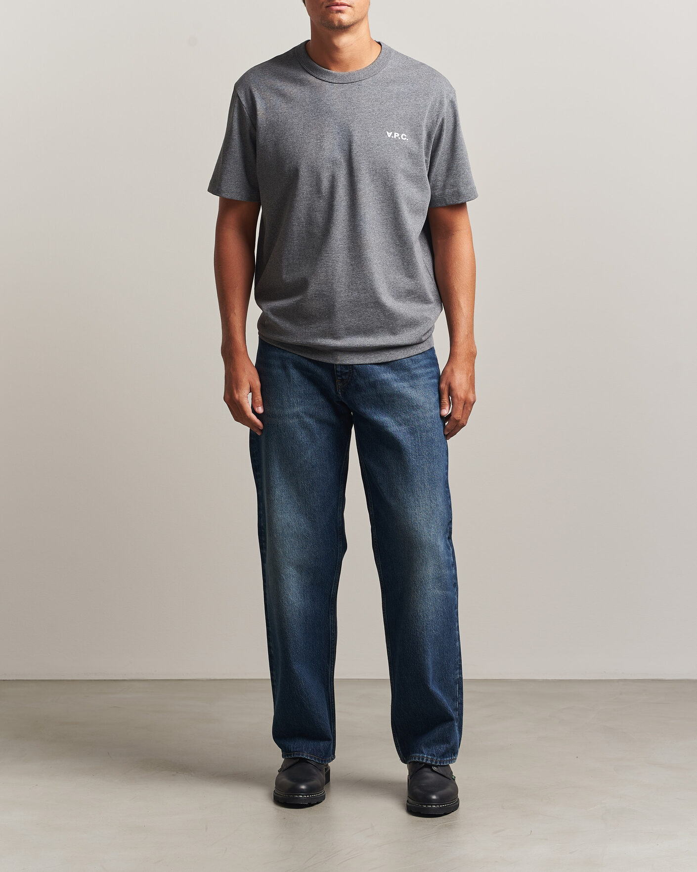Hombres | Camisetas | A.P.C. | Boxy Fit Petit VPC T-Shirt Heathered Anthracite