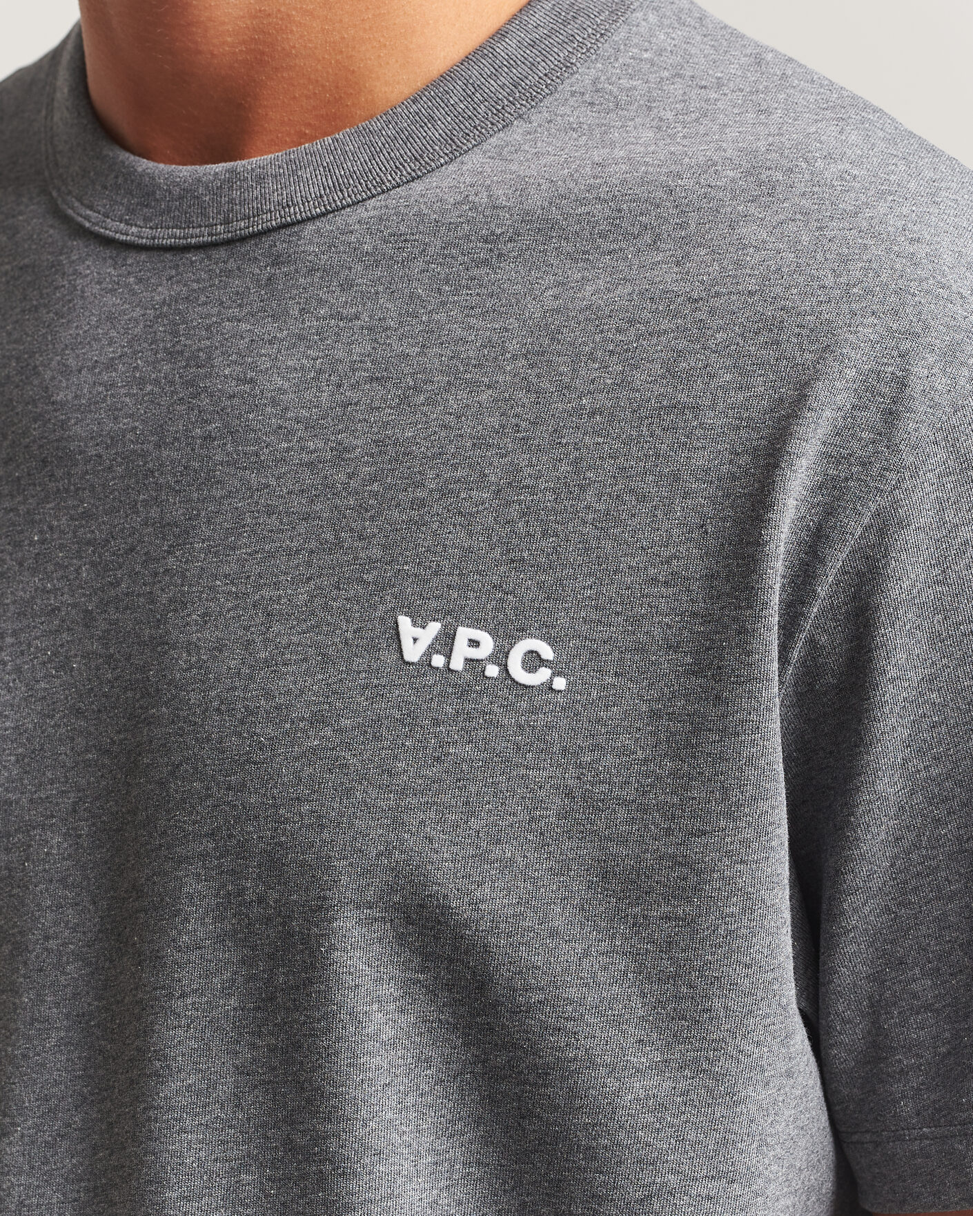 Hombres | Camisetas | A.P.C. | Boxy Fit Petit VPC T-Shirt Heathered Anthracite