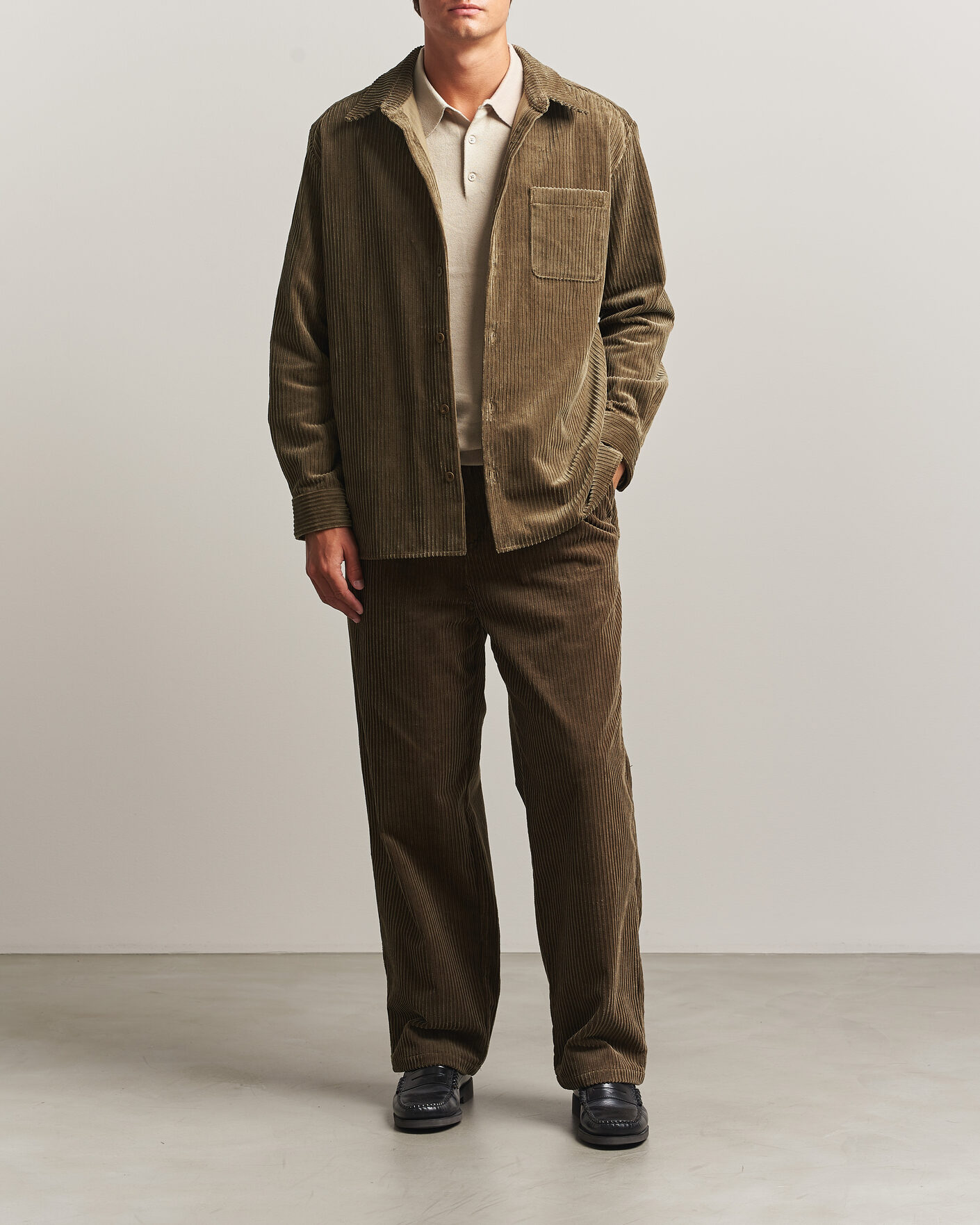 Hombres | Camisas | A.P.C. | Mateo Corduroy Overshirt Taupe