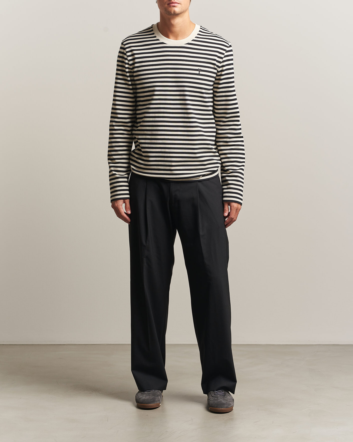 Hombres | Camisetas | AMI | Black Heart Logo Striped Long Sleeve T-Shirt Black/Ivory