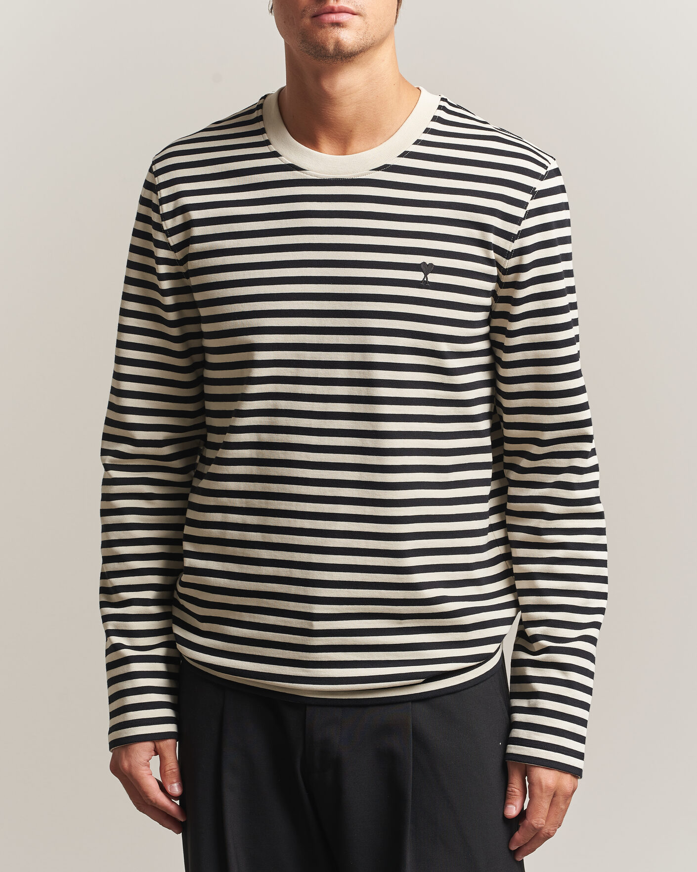 Hombres | Camisetas | AMI | Black Heart Logo Striped Long Sleeve T-Shirt Black/Ivory