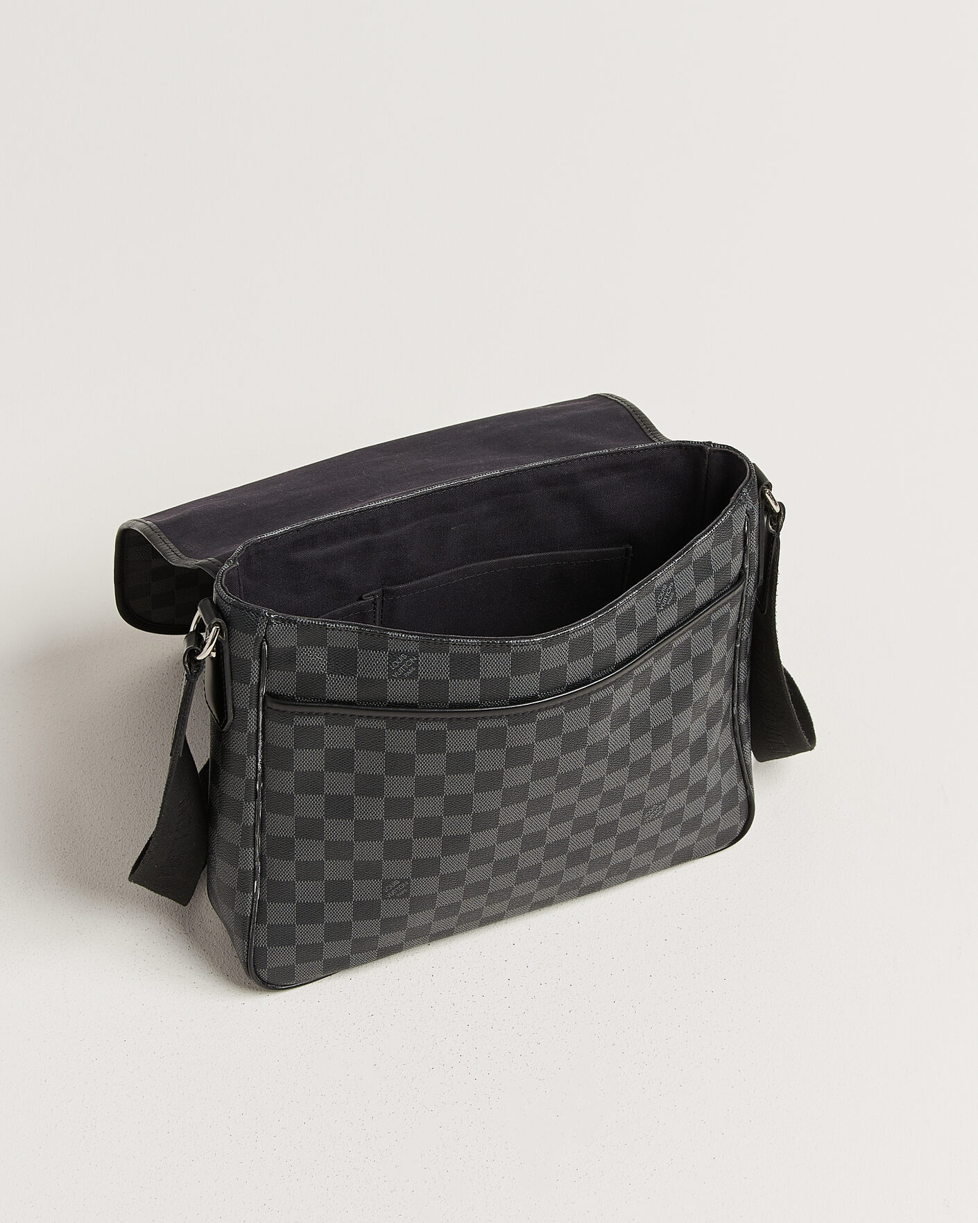 Hombres | Pre-Owned & Vintage Bags | Louis Vuitton Pre-Owned | Daniel Shoulder Bag MM Damier Graphite