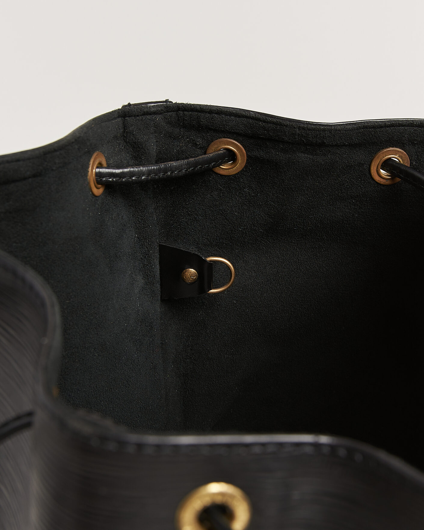 Hombres | Pre-Owned & Vintage Bags | Louis Vuitton Pre-Owned | Petit Noé Epi Leather Black