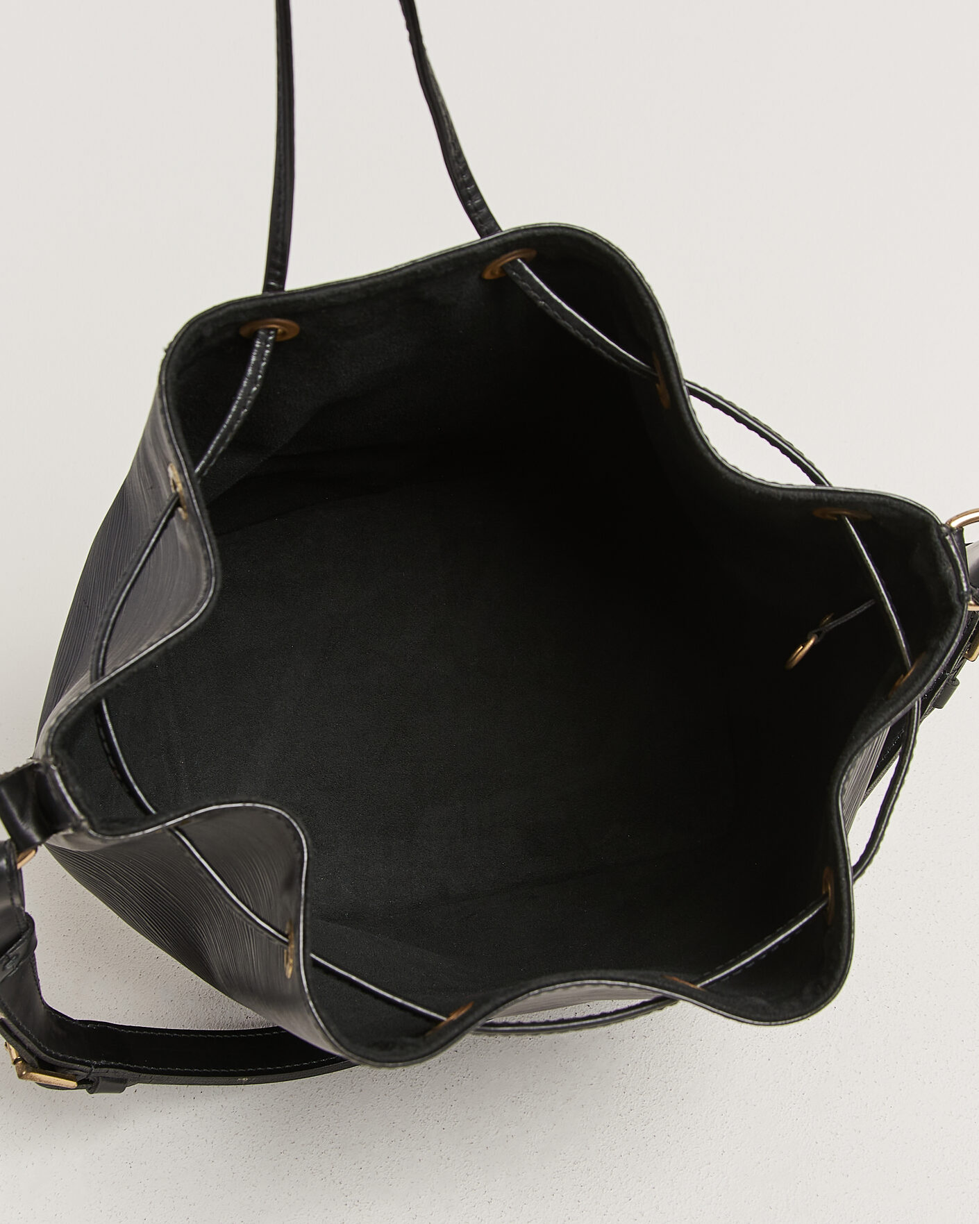 Hombres | Pre-Owned & Vintage Bags | Louis Vuitton Pre-Owned | Petit Noé Epi Leather Black