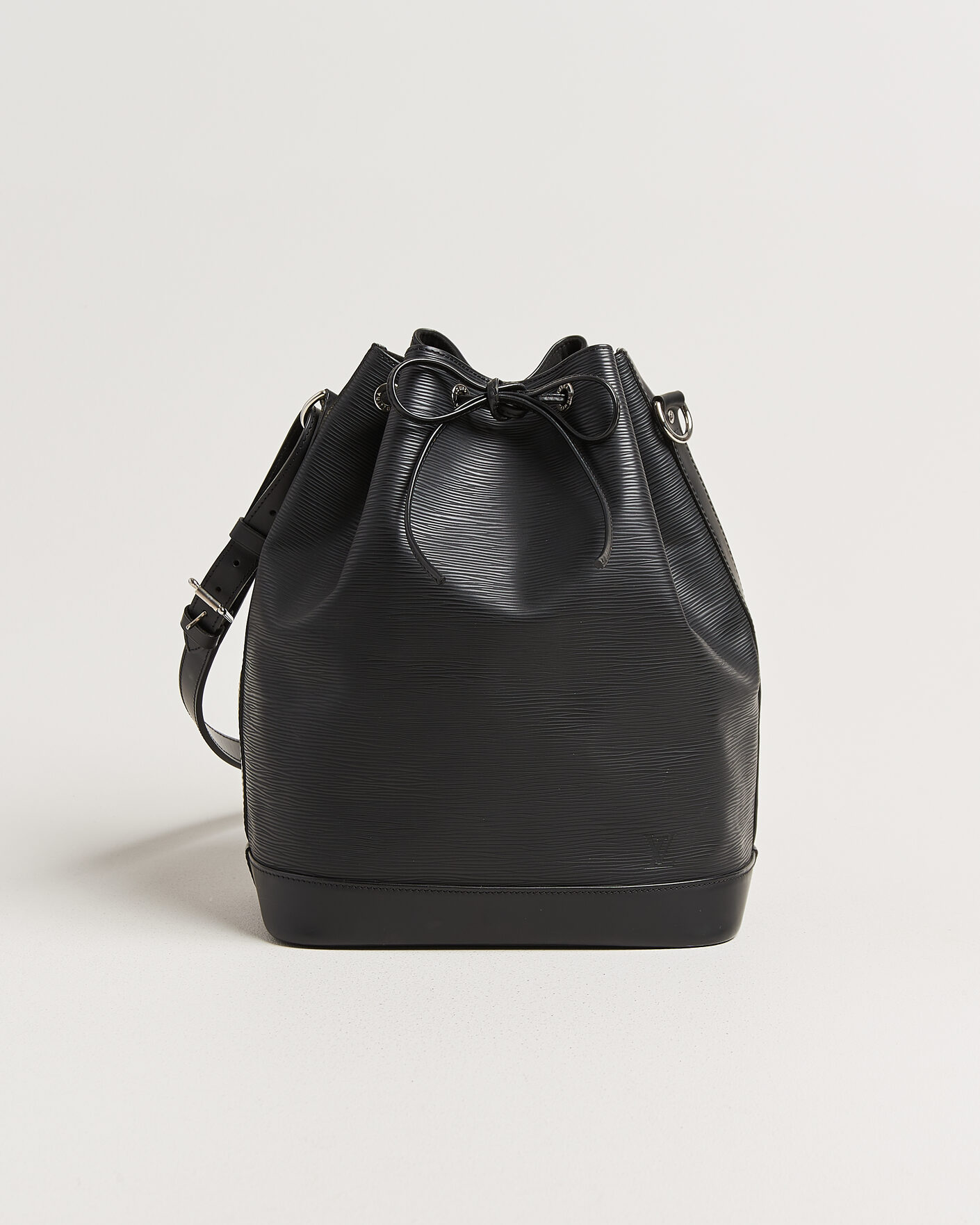 Hombres | Pre-Owned & Vintage Bags | Louis Vuitton Pre-Owned | Noé Epi Leather Black