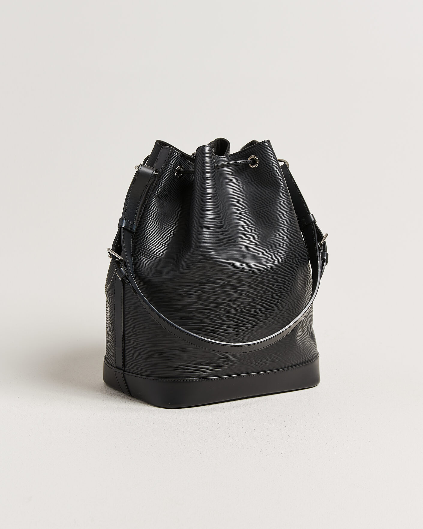 Hombres | Pre-Owned & Vintage Bags | Louis Vuitton Pre-Owned | Noé Epi Leather Black