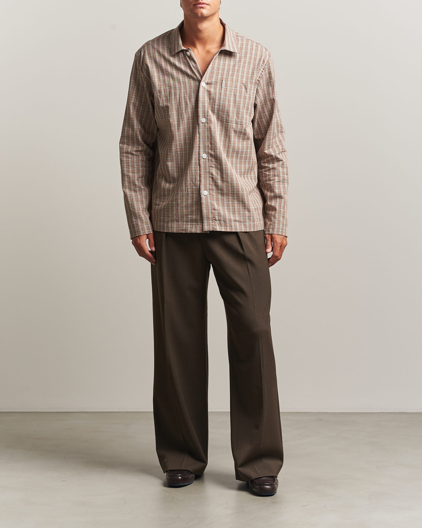 Hombres | Pantalones | Filippa K | Milo Wide Wool Trousers Walnut Brown