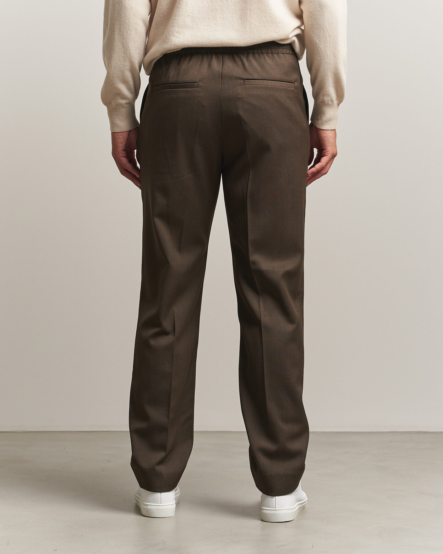 Hombres | Pantalones | Filippa K | Theo Relaxed Wool Trousers Walnut Brown