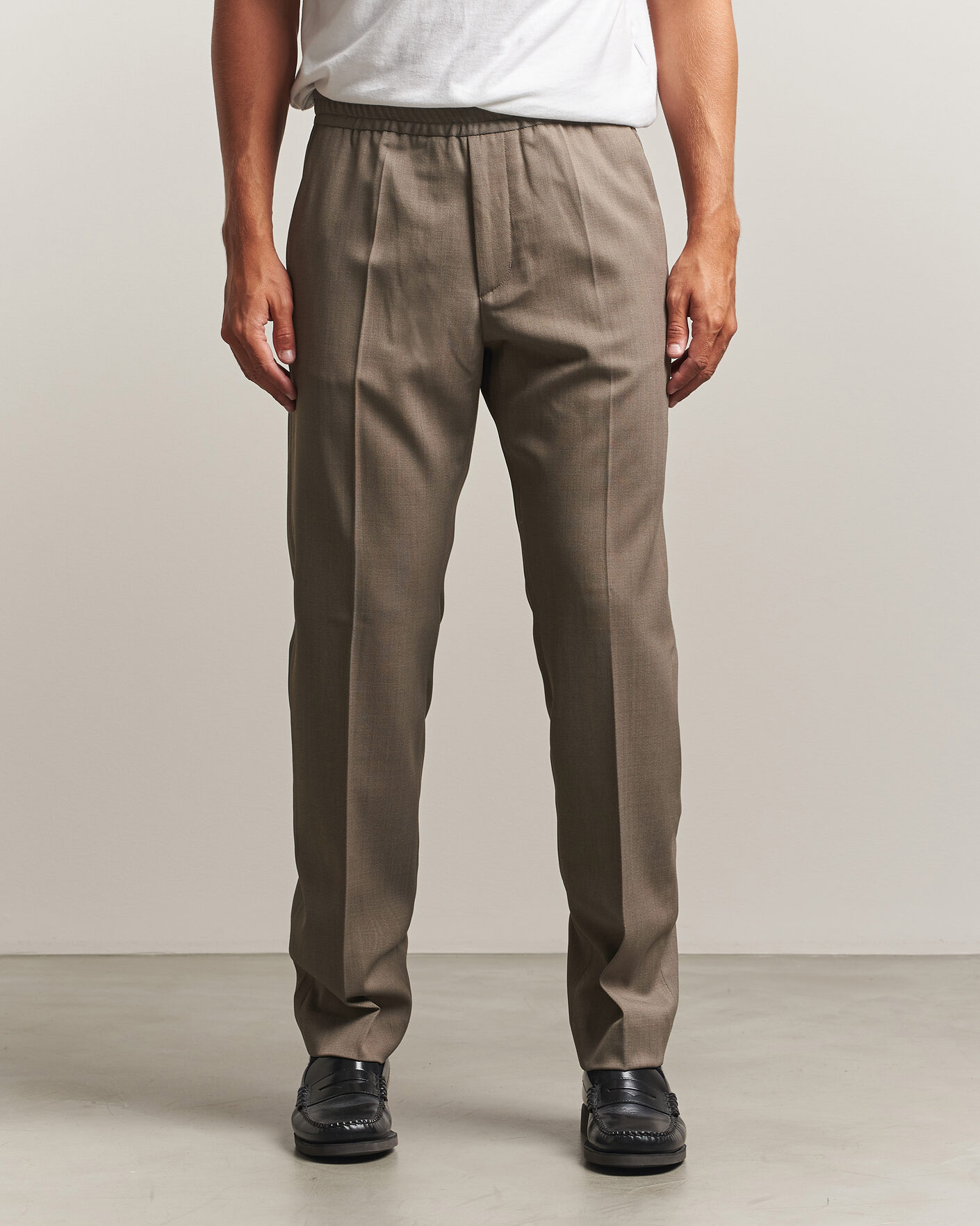 Hombres | Pantalones | Filippa K | Theo Relaxed Wool Trousers Stone Taupe