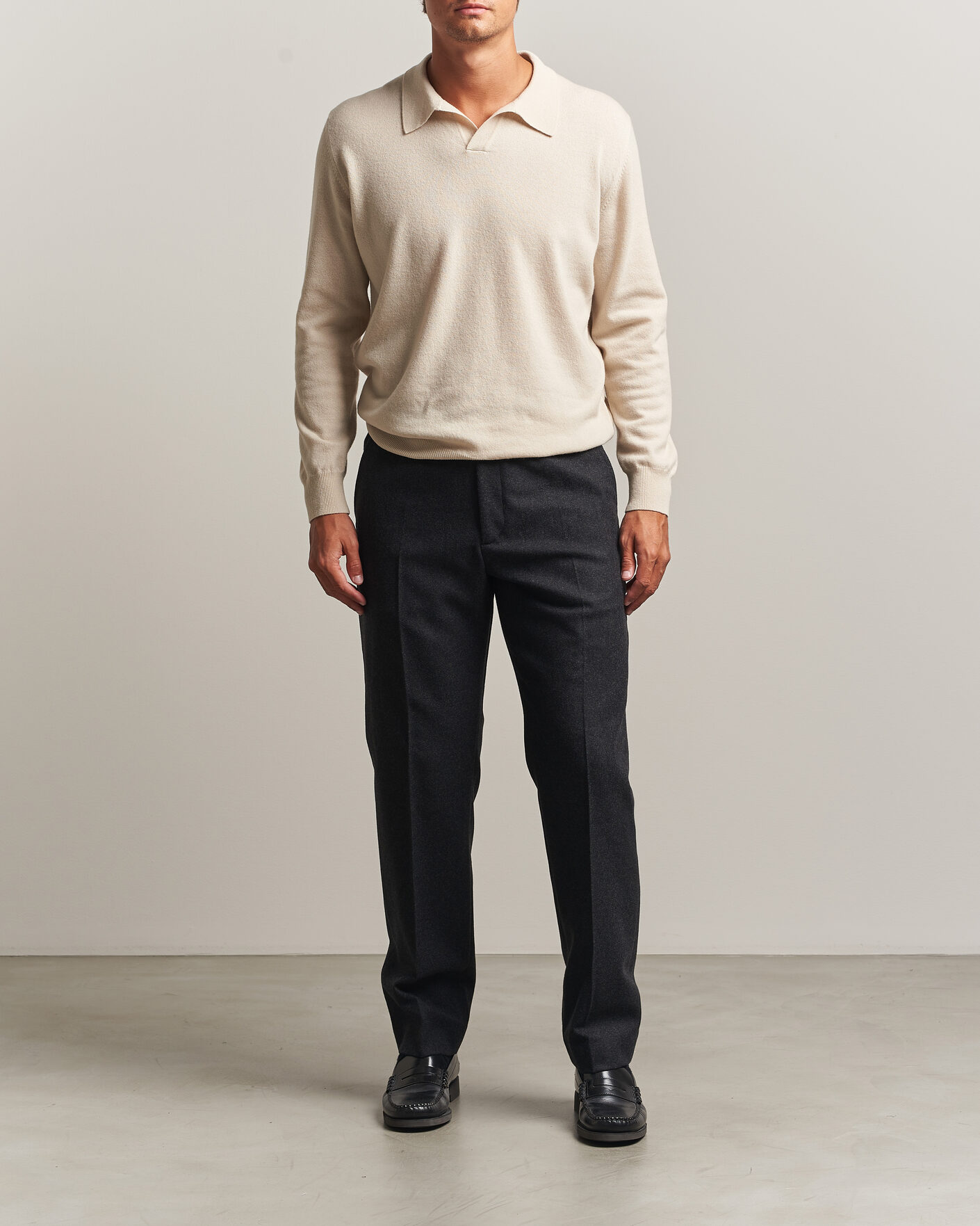 Hombres | Pantalones | Filippa K | Theo Relaxed Flannel Trousers Anthracite Melange