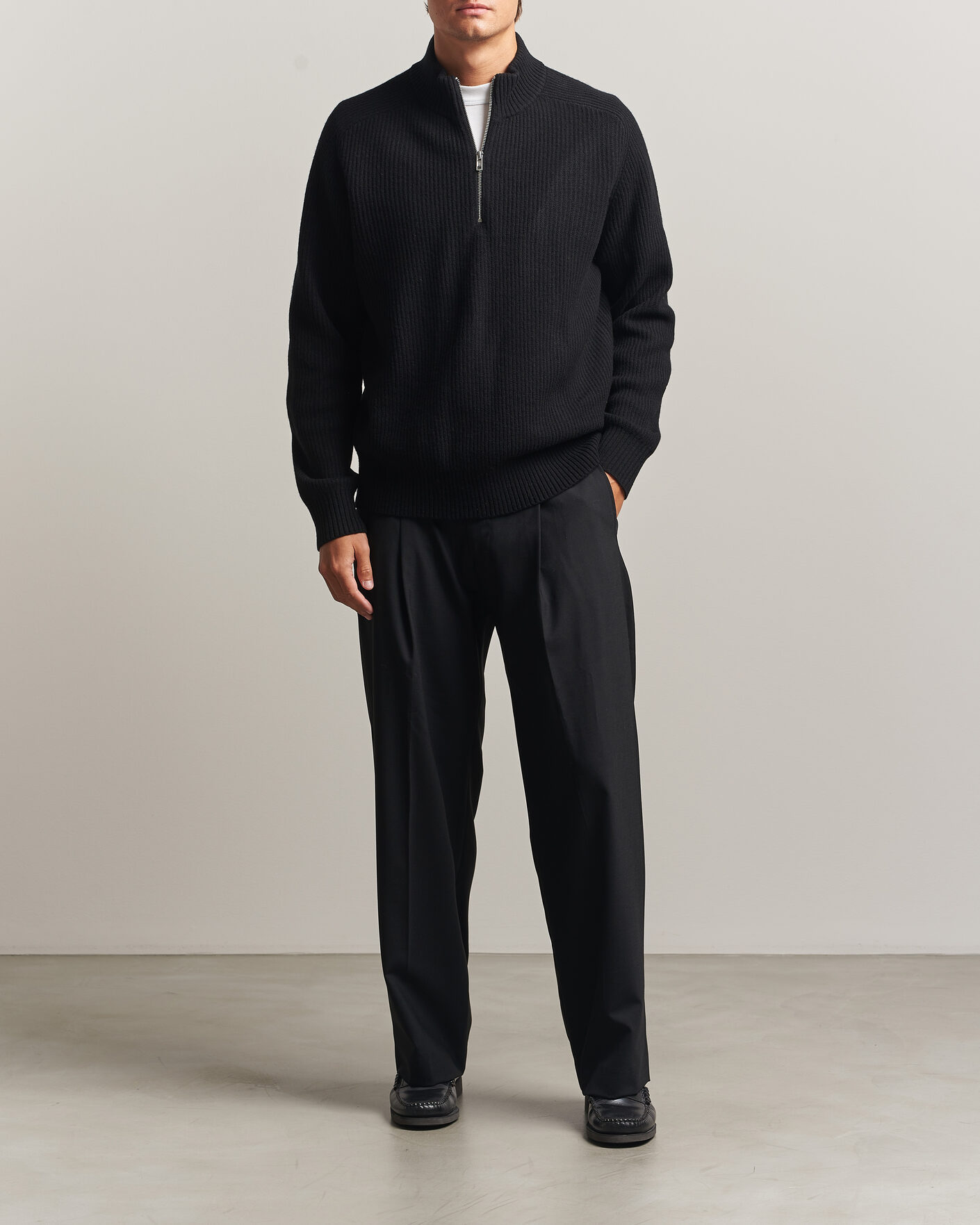 Hombres | Jerséis y prendas de punto | Filippa K | Ribbed Wool Knitted Half Zip Black