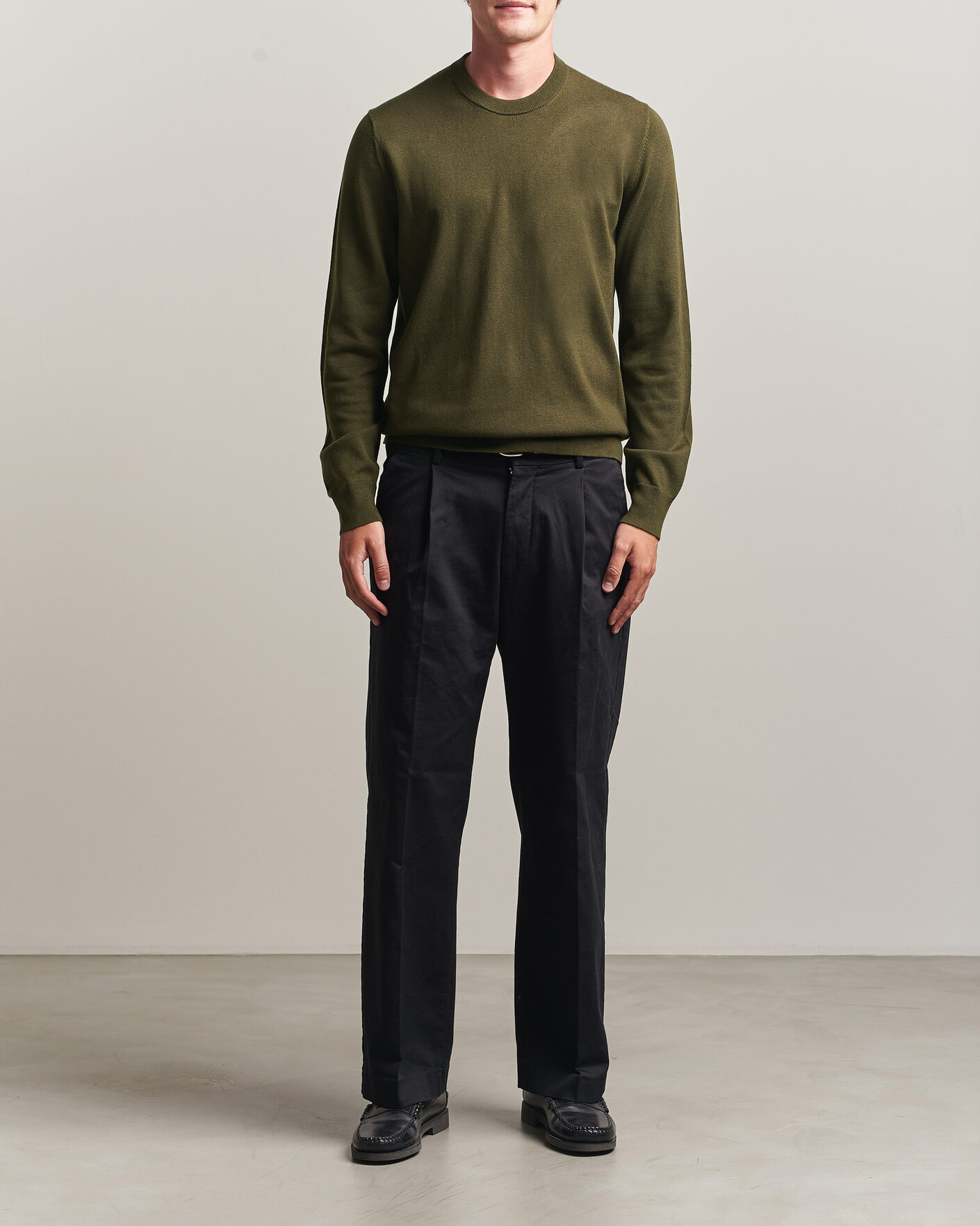 Hombres | Jerséis y prendas de punto | Filippa K | Cotton Merino Knitted Sweater Dark Moss Green