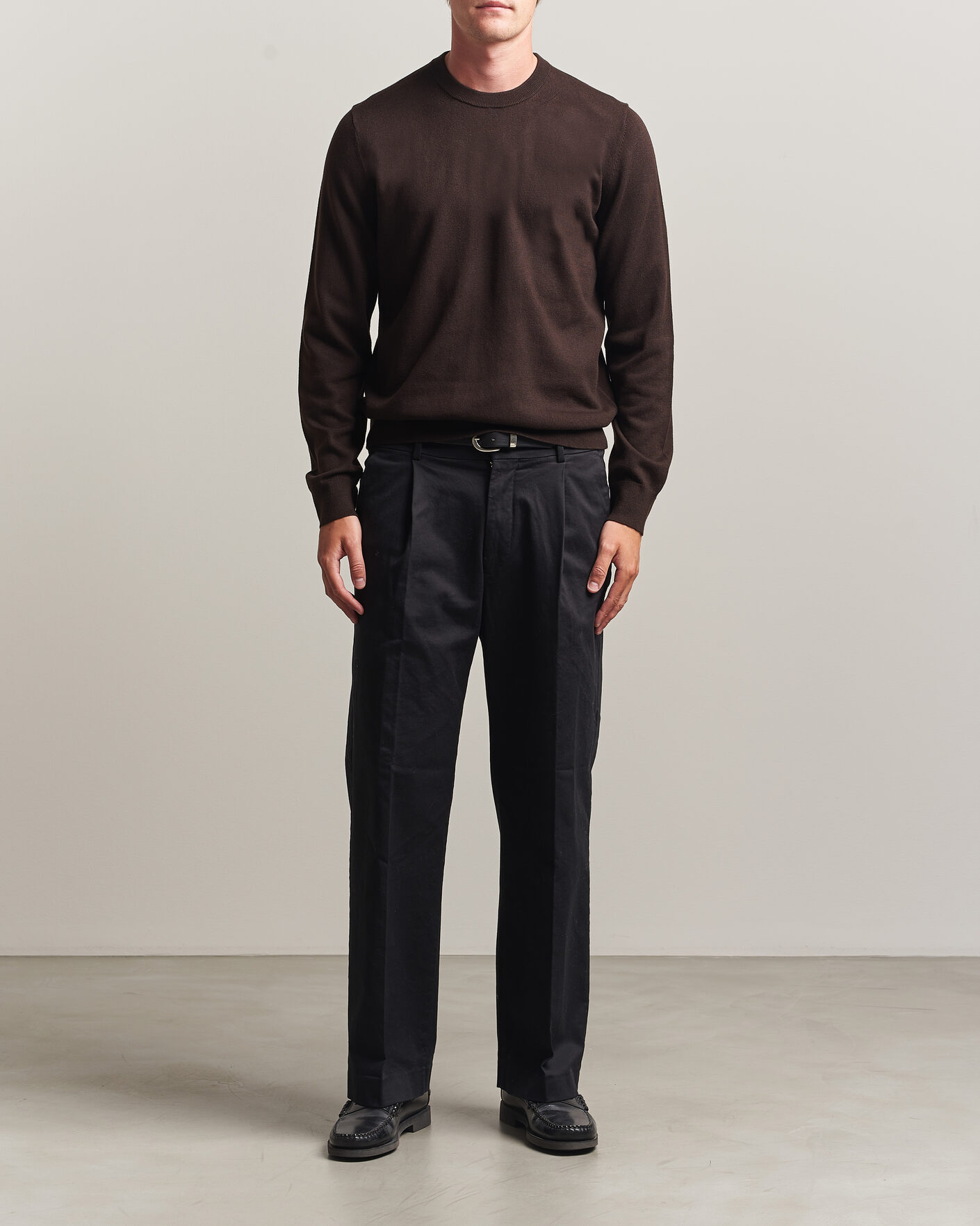 Hombres | Jerséis y prendas de punto | Filippa K | Cotton Merino Knitted Sweater Dark Chocolate
