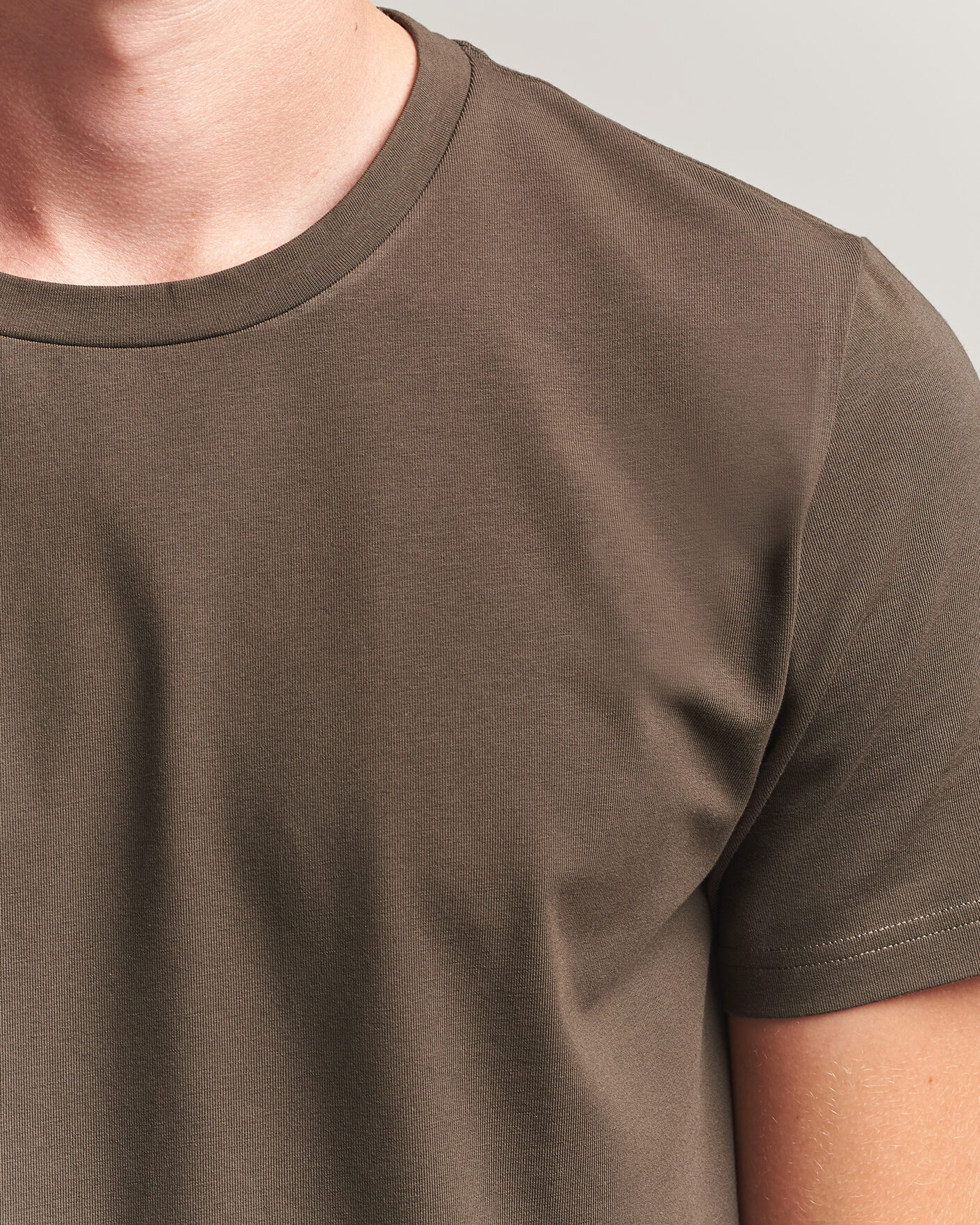 Hombres | Camisetas | Filippa K | Soft Lycra T-Shirt Ebony Brown
