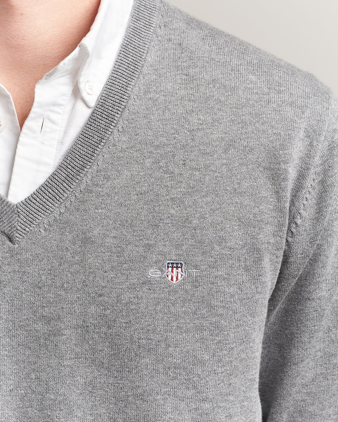 Hombres | Jerséis y prendas de punto | Gant | Classic Cotton V-Neck Dark Grey Melange