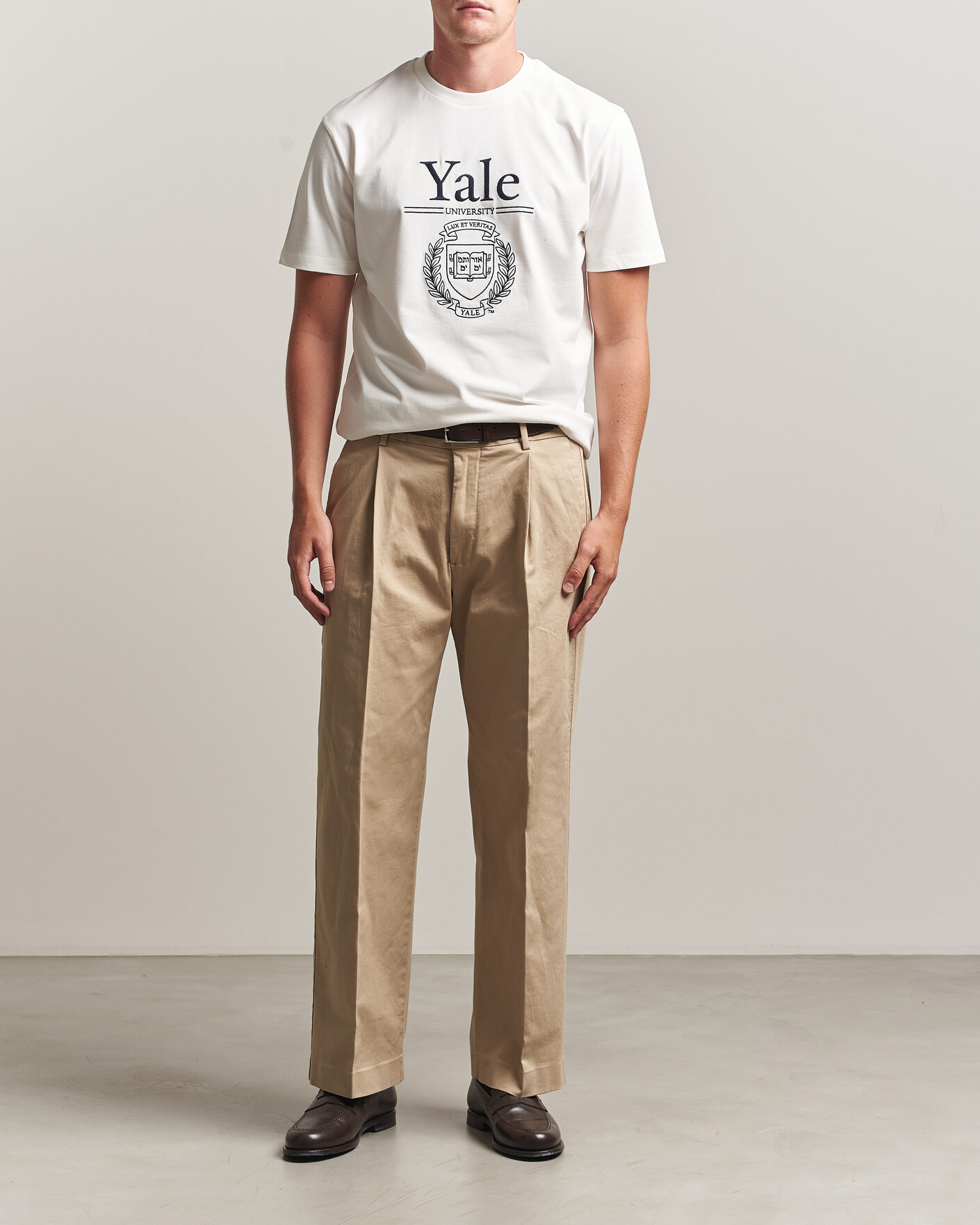Hombres | Camisetas | Gant | YALE Crew Neck T-Shirt Eggshell