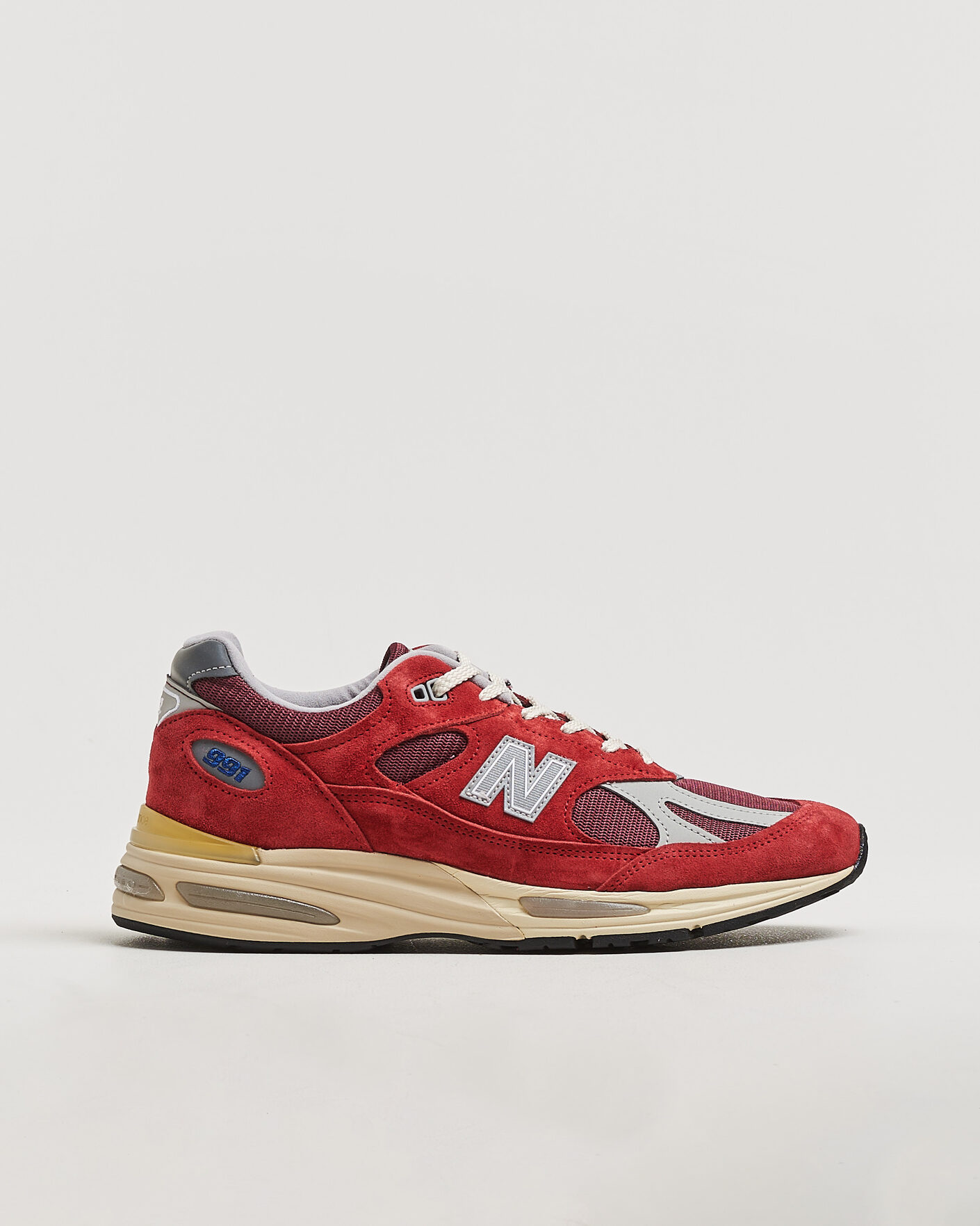 Hombres | Zapatillas | New Balance Made In US & UK | New Balance Made in Made in UK 991v2 Vintage Sports Karanda Red